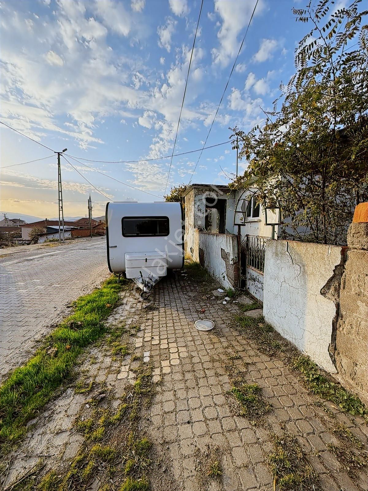 **çift Yola Cepheli 527 M2 Arsası Bulunan Satılık Müstakil Ev** - Görsel 25