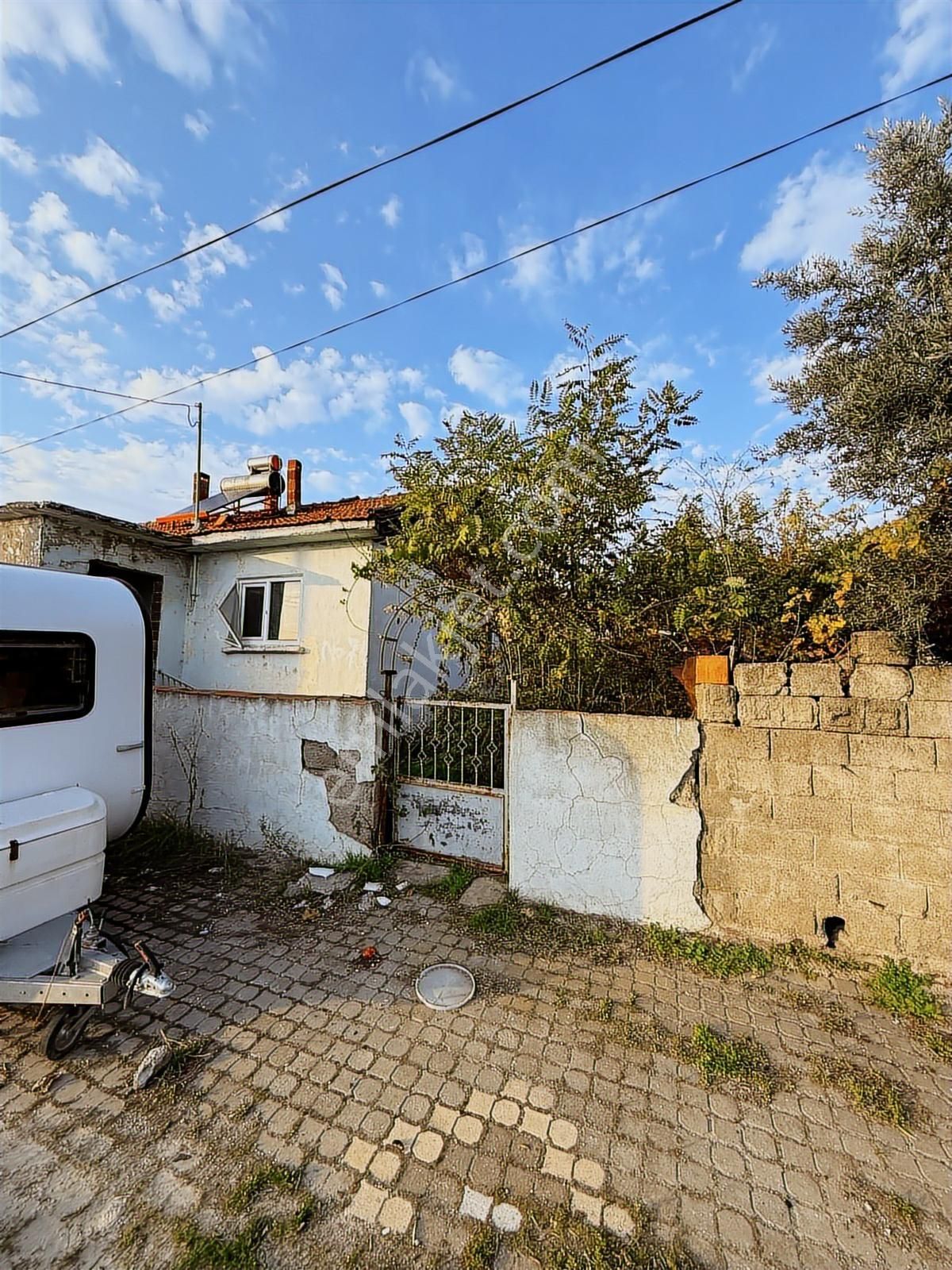 **çift Yola Cepheli 527 M2 Arsası Bulunan Satılık Müstakil Ev** - Görsel 23