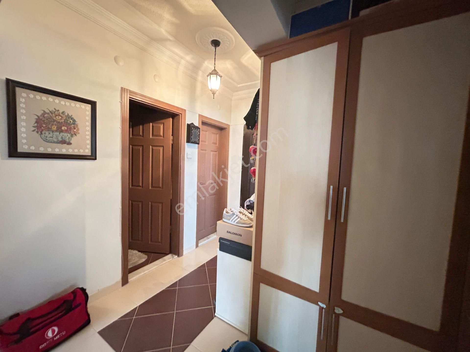 Taner'den Dikmen Sokullu'da 3+1 Katta Bağımsız İçi Yapılı Bakımlı Daire - Görsel 12