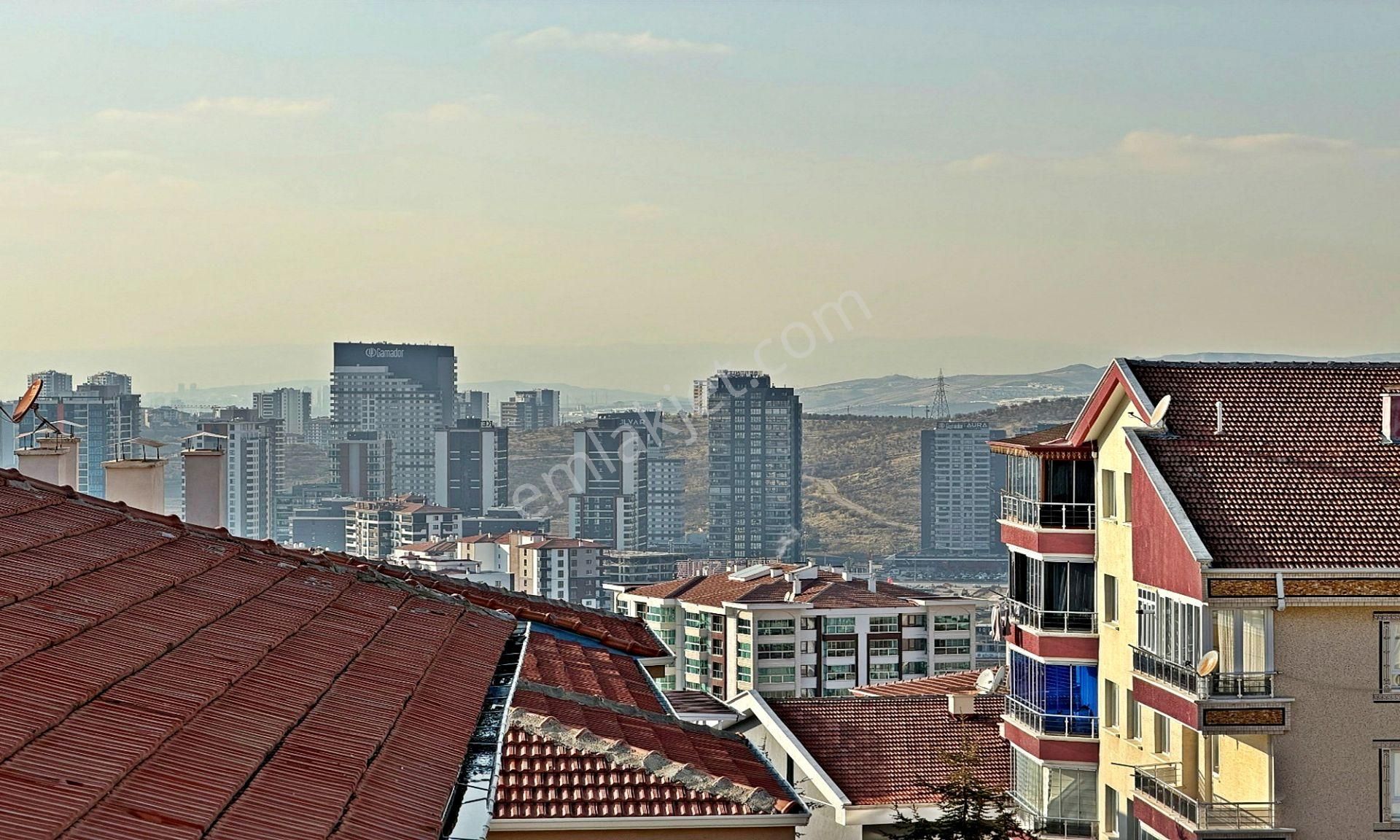 Atapark'ta Cadde Üstü Katta Masrafsız Kök Tapu 3+1 130 M2!