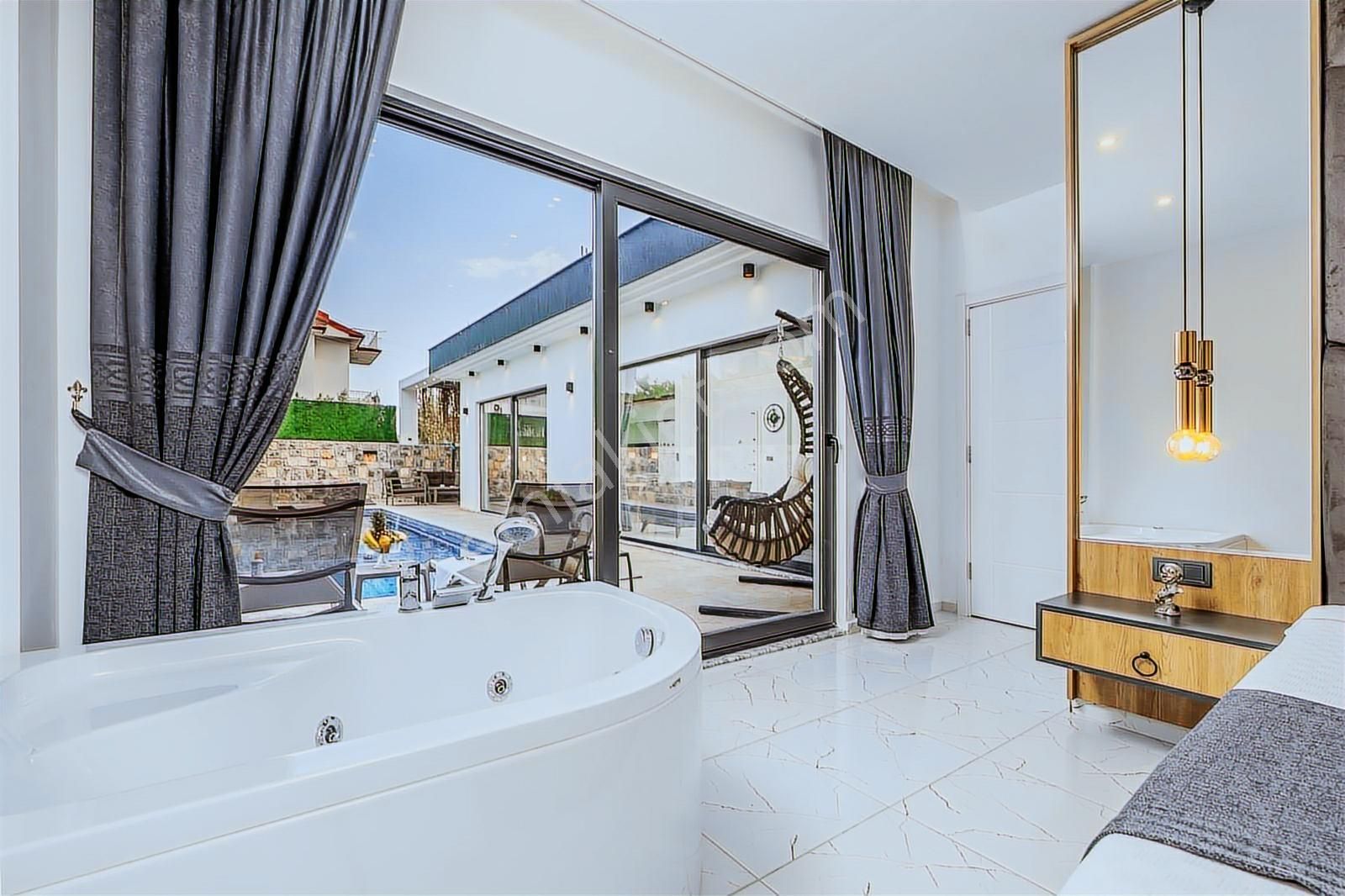 Stoptan Karagedik Müstakil Bahçeli Havuzlu 2+1 - Görsel 21