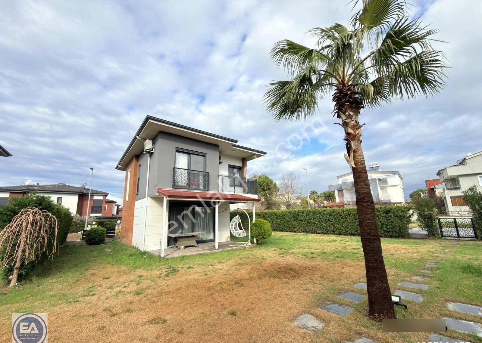 Kuşadası Davutlarda Satılık Köşe Konum 3+1 Müstakil Yazlık - Görsel 12