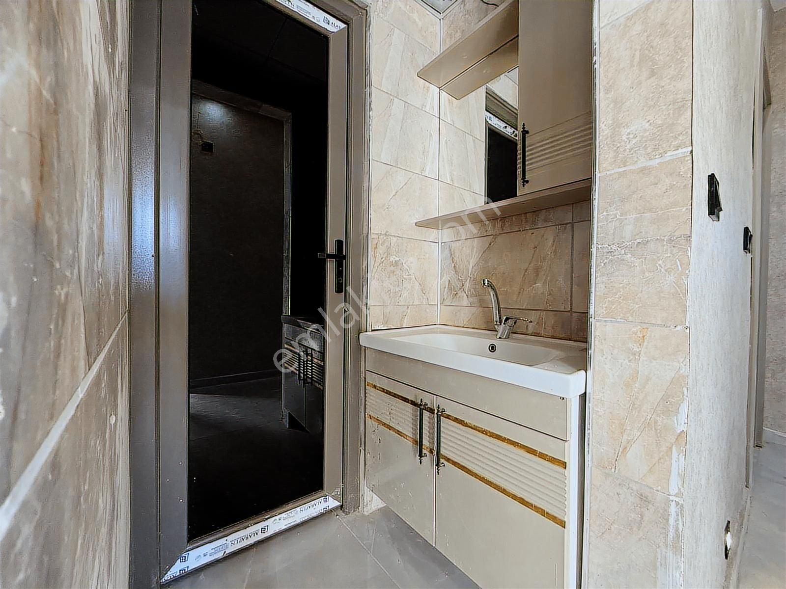 Ulaş Emlaktan Batıkent Mem Koleji Yanı Sıfır 2+1 Daire - Görsel 21