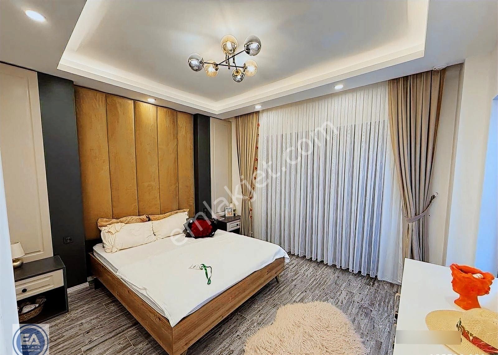 Davutlar Da Havuzlu Site İçerisinde Full Eşyalı Villa - Görsel 23