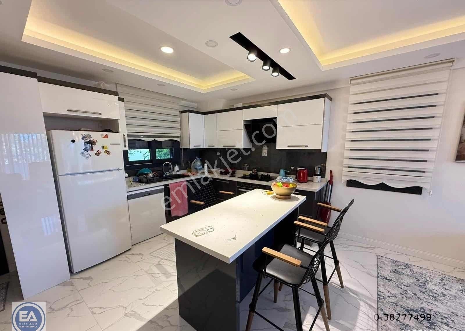 Davutlar Da Havuzlu Site İçerisinde Full Eşyalı Villa - Görsel 21