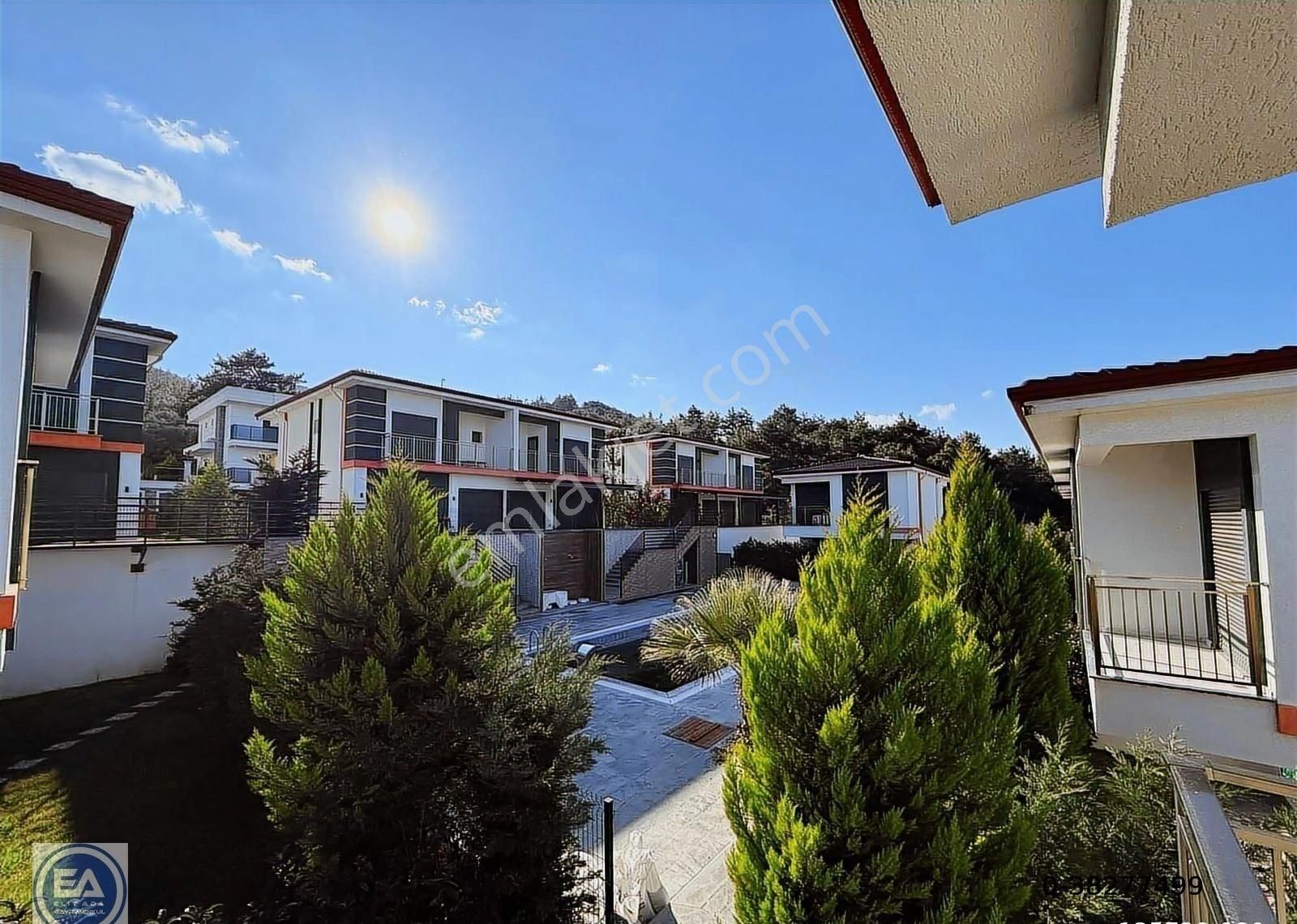 Davutlar Da Havuzlu Site İçerisinde Full Eşyalı Villa - Görsel 3