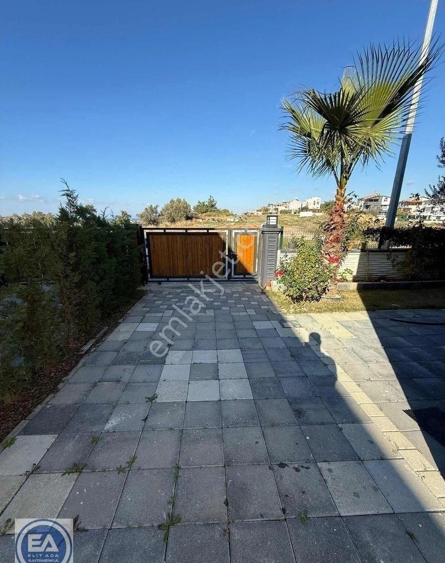 Davutlar Da Havuzlu Site İçerisinde Full Eşyalı Villa - Görsel 17