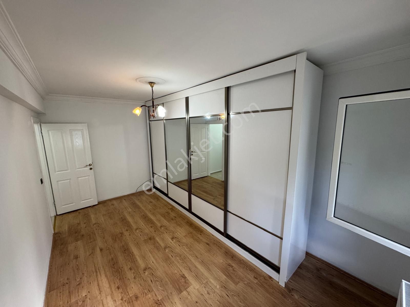 Merkezi Lokasyonda Geniş 3+1 Satılık Daire - Görsel 12