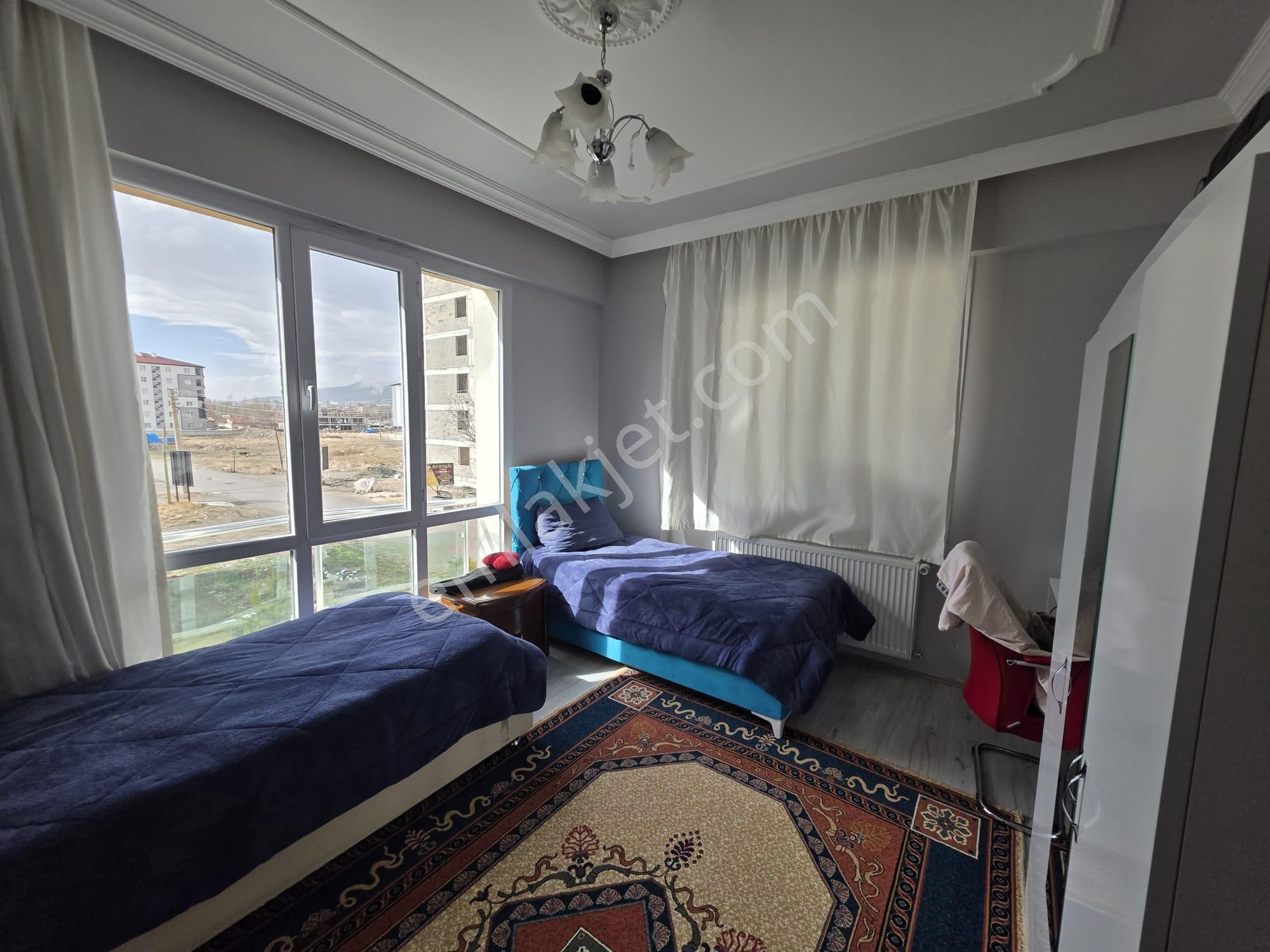 Cm Emlaktan Selçuk Mah. F.s.m Camisine Yakın Zemin Üstü 1. Kat Satılık Daire - Görsel 6