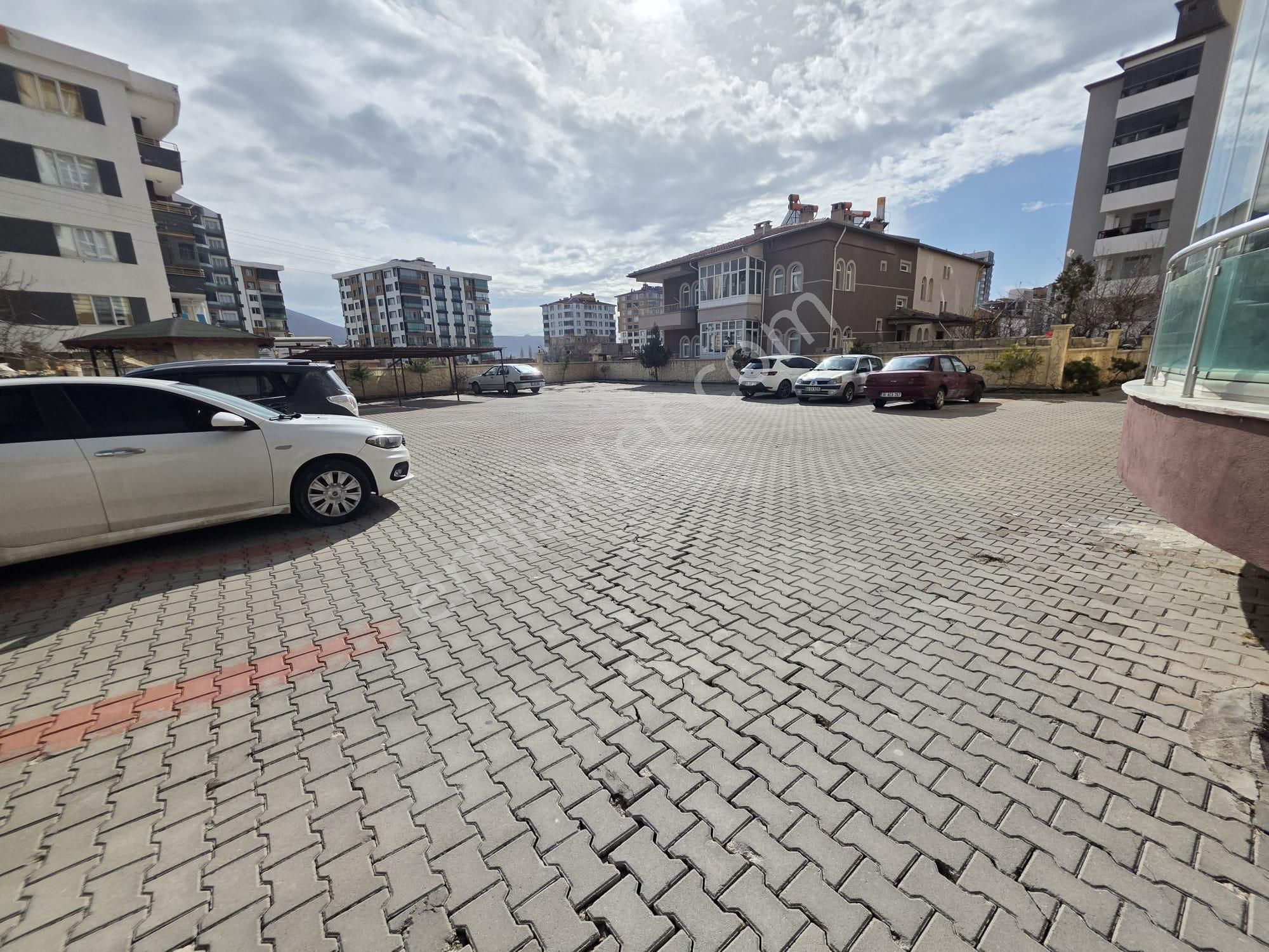 Cm Emlaktan Selçuk Mah. F.s.m Camisine Yakın Zemin Üstü 1. Kat Satılık Daire - Görsel 26