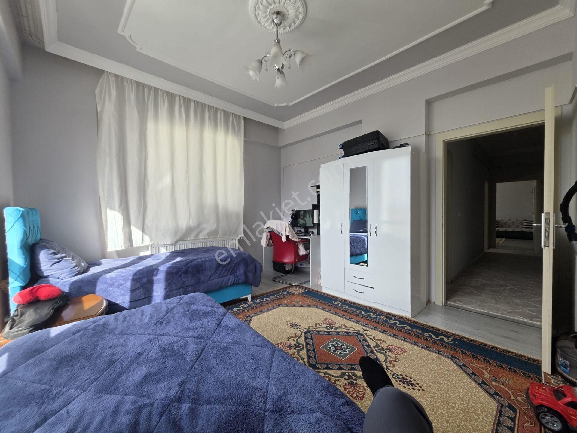 Cm Emlaktan Selçuk Mah. F.s.m Camisine Yakın Zemin Üstü 1. Kat Satılık Daire - Görsel 5