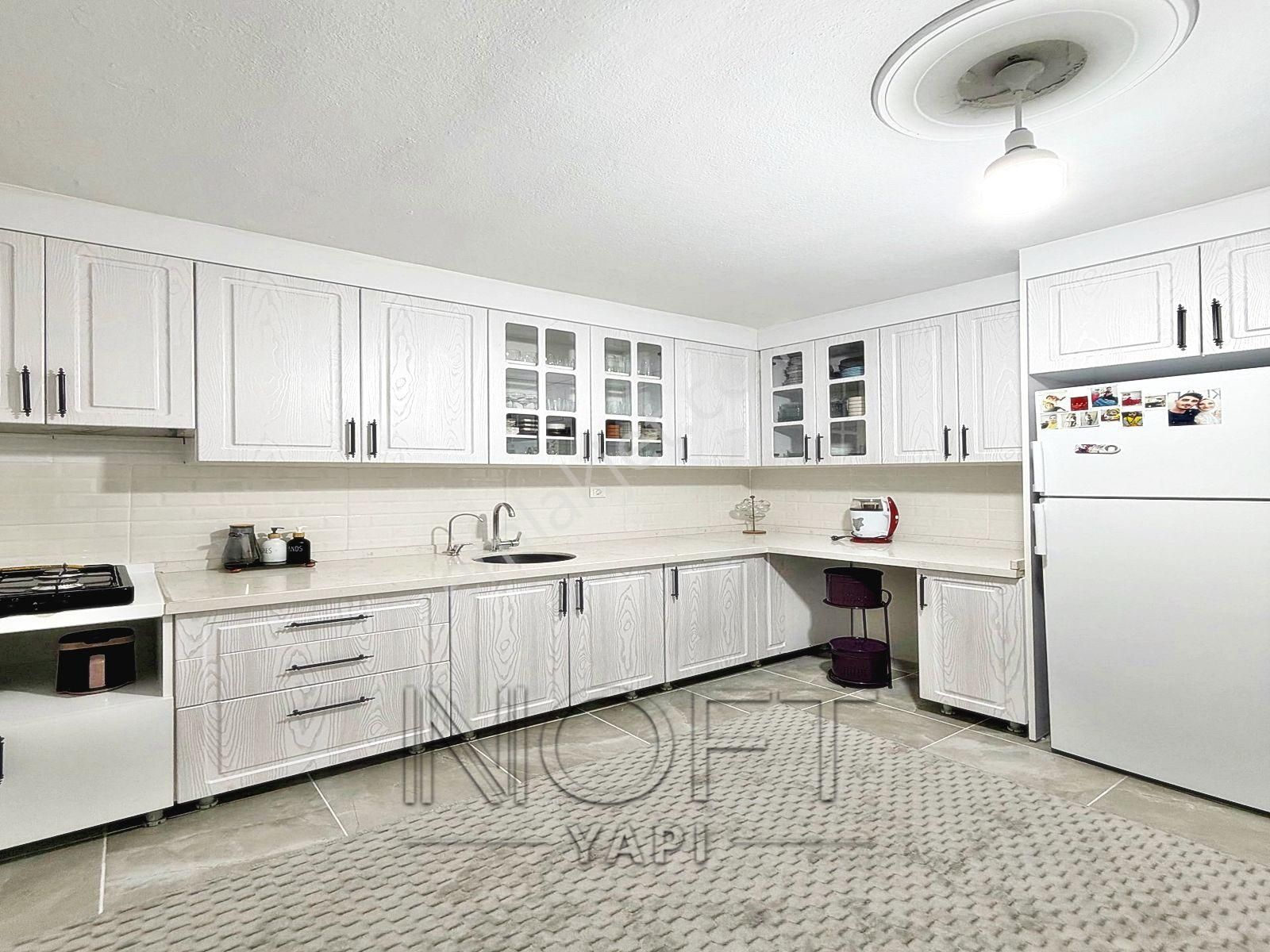 Esenyurt Kıraç Şehitler Mahallesi 2+1 110 M² Satılık Kelepir Daire Tek Daire Üzeri 3.kat Full Dekor - Görsel 2