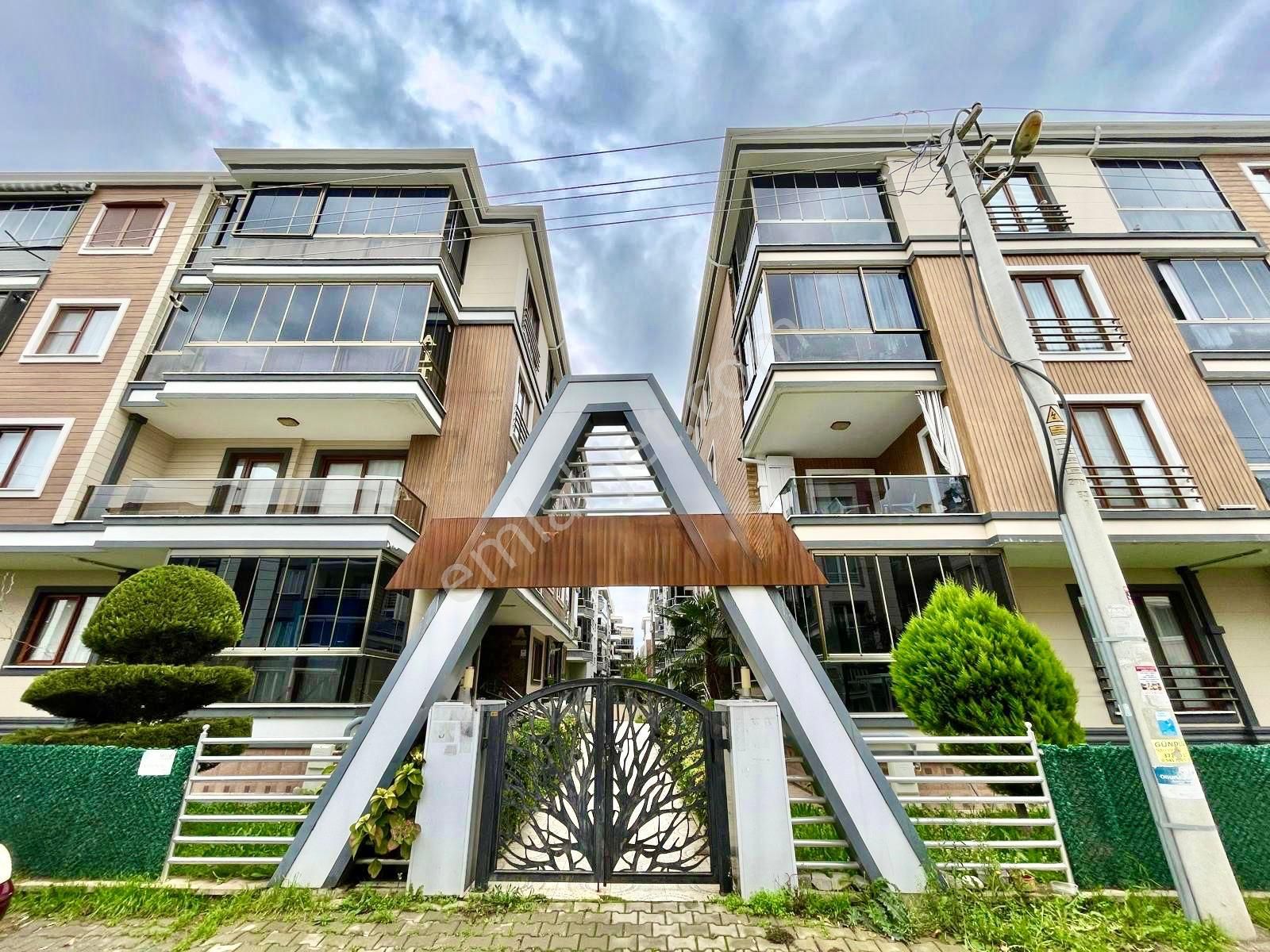 Berkay Demirel'den Altınkumda Lüks Tasarımlı Geniş Balkonlu 2+1 Daire - Görsel 2