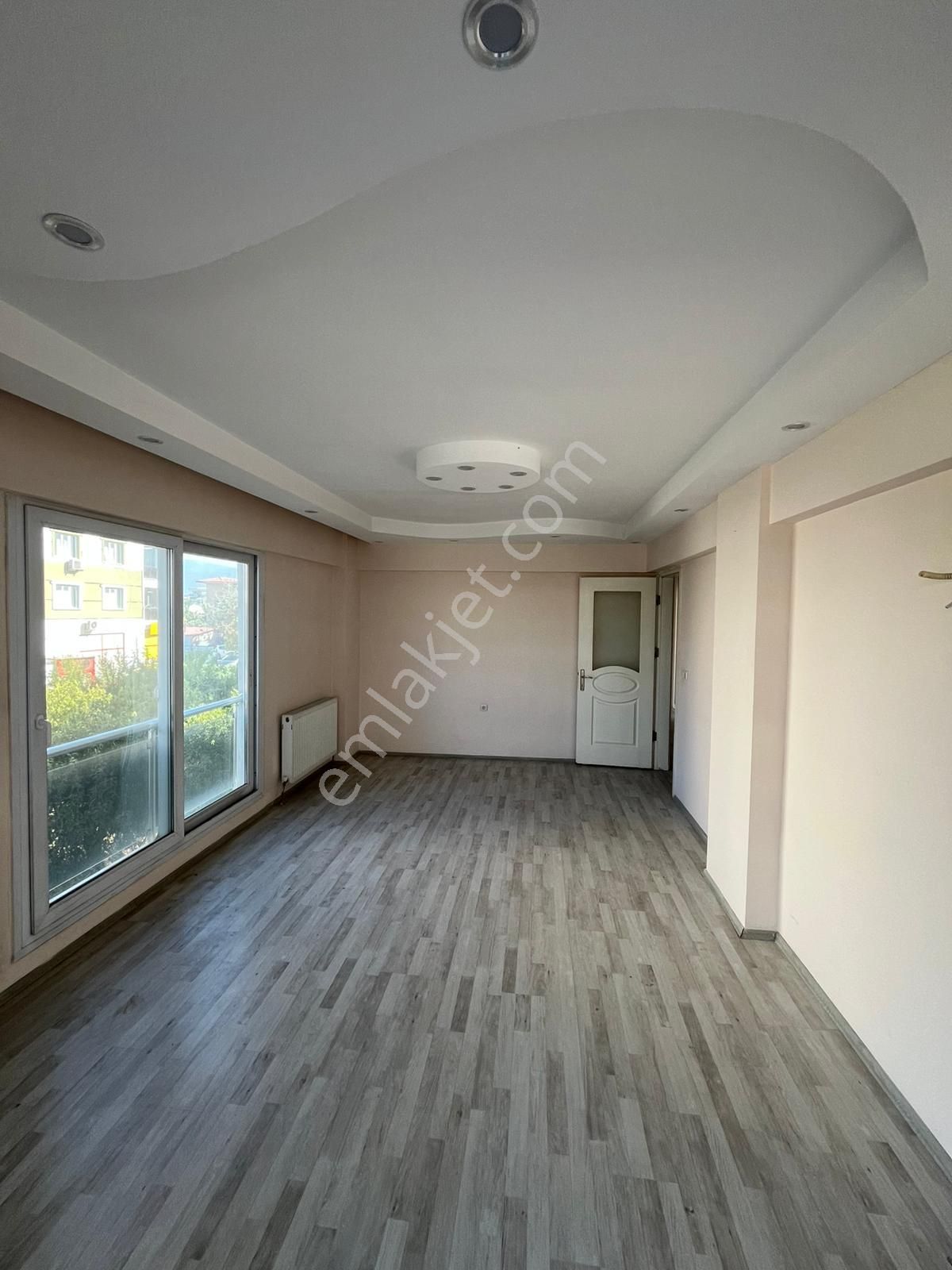 Yeşil Mahalle De Kiralık 3+1 Doğalgazlı Daire ! ! ! - Görsel 4