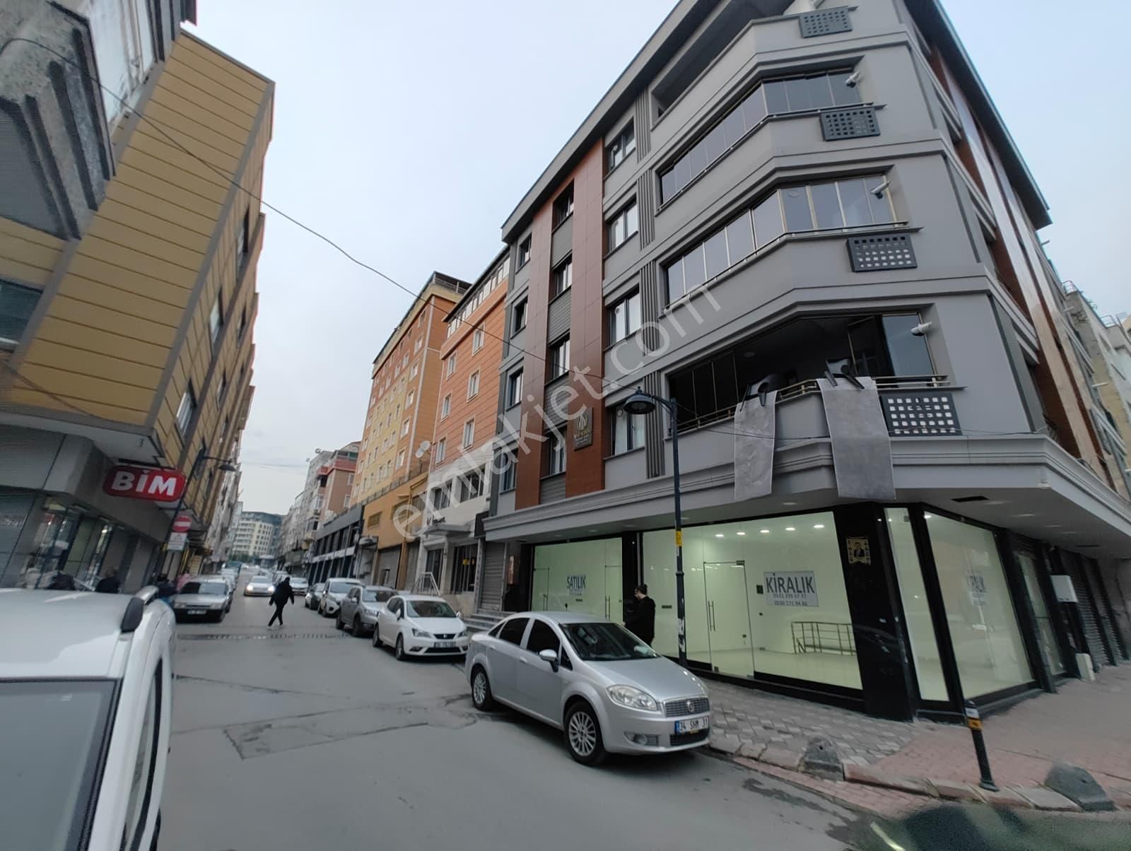 Molla Team'den Zeytinburnu Seyitnizamda Satılık Dükkan 130 M² - Görsel 4