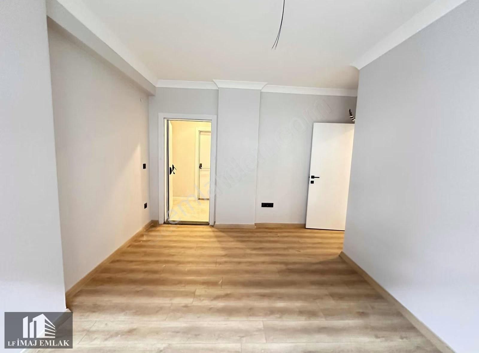 Göztepe Minibüs Caddesi 3+1 Sıfır Bina Balkon Ebeveyn - Görsel 3