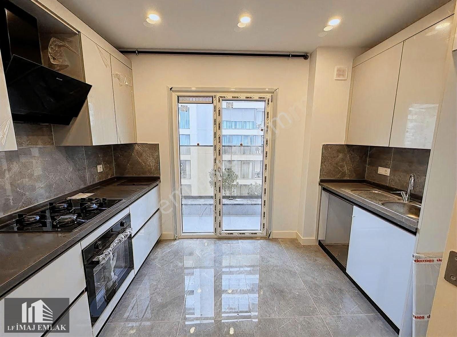 Çatalçeşmede 3+1 Sıfır Bağdat Cad 3.bina Balkon Ebeveyn - Görsel 15