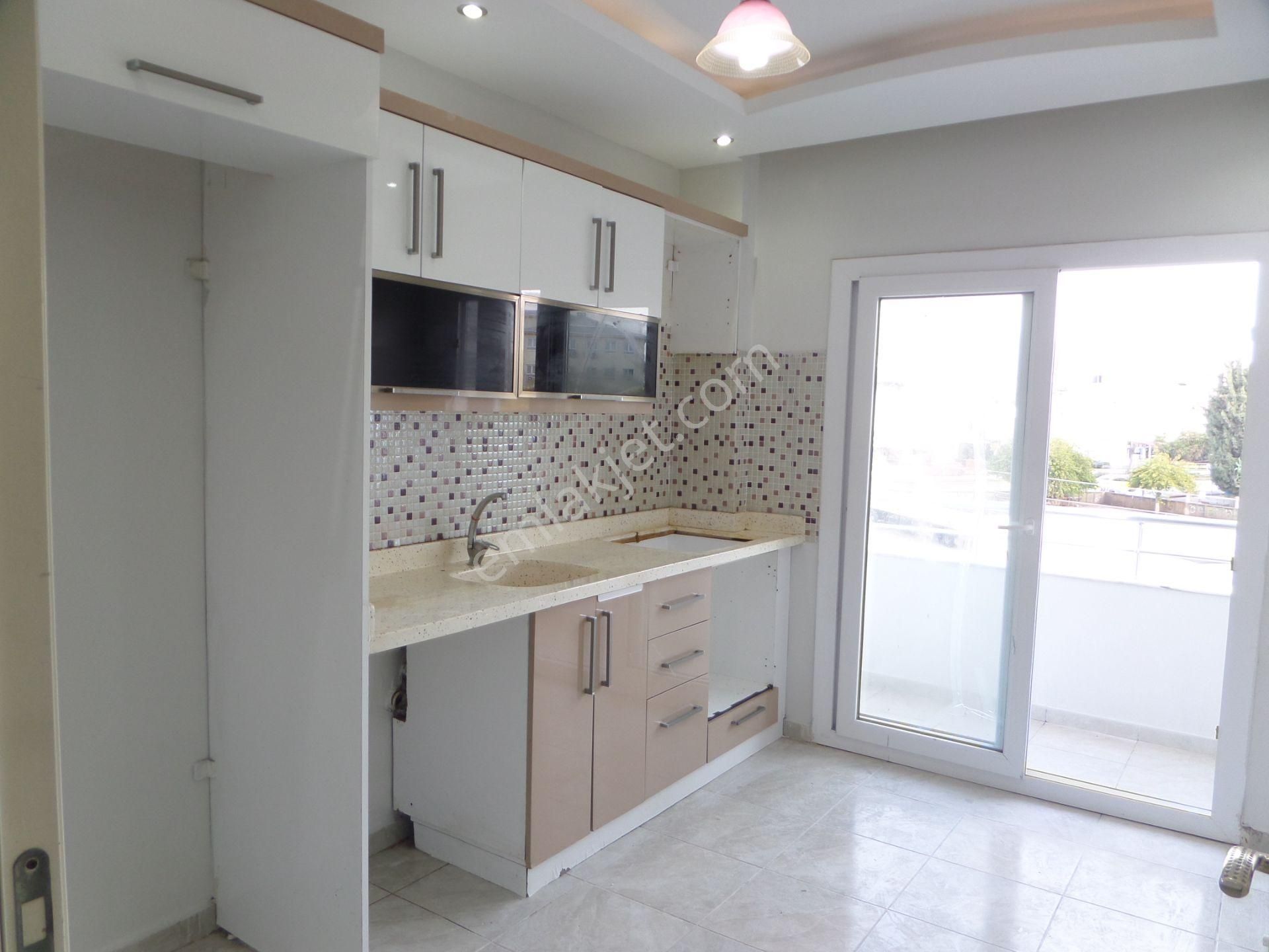 Bahçeşehir'de,2+1,kapalı Mut.,pazara Cepheli Satılık Daire - Görsel 2