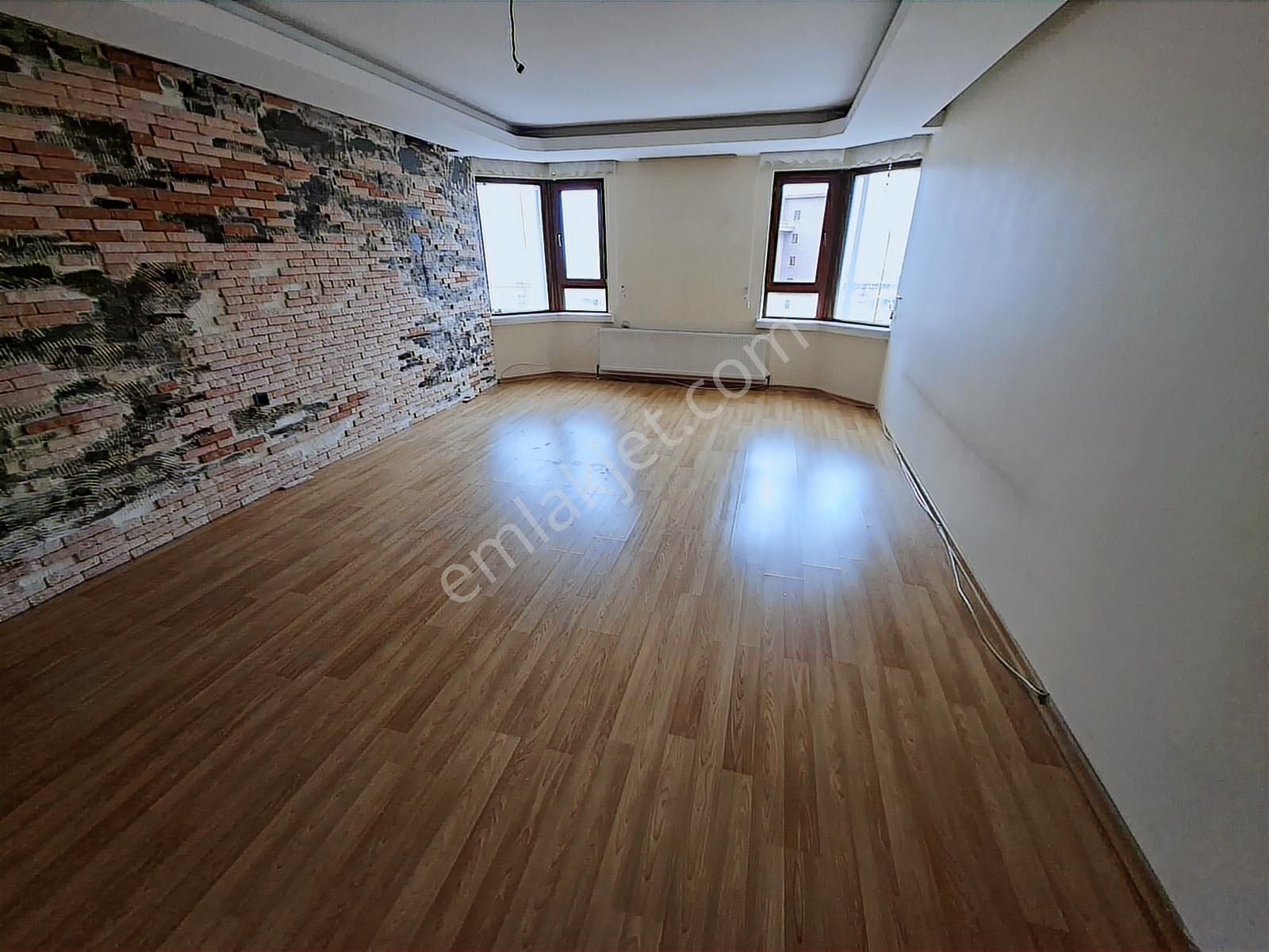 Ahiler'den Site İçerisinde 3 Oda 1 Salon Güney Cephe Katta Daire - Görsel 2