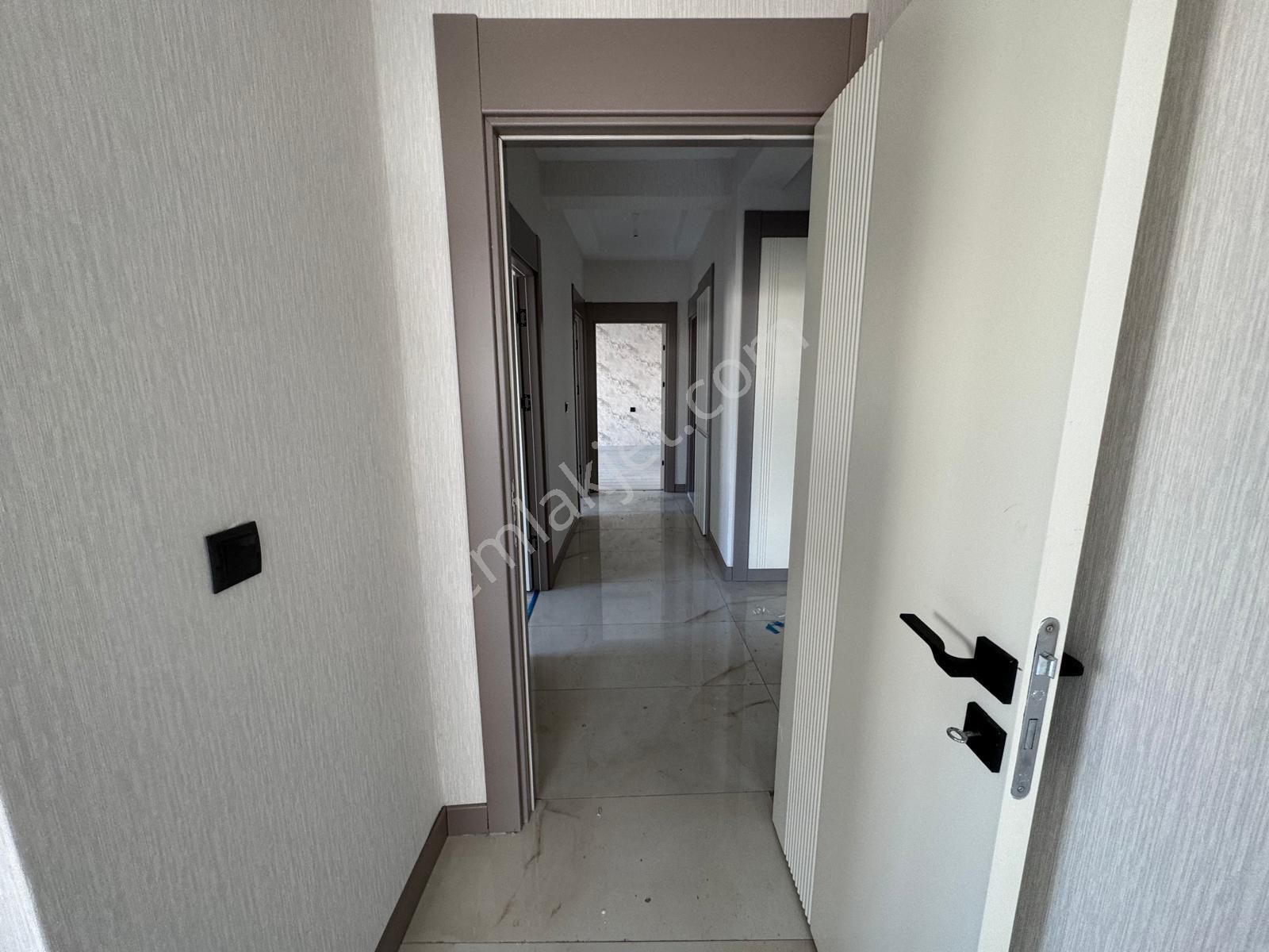 Ergani Makamdagı Mah Satılık 3+1 Sıfır Orta Kat Daire - Görsel 20