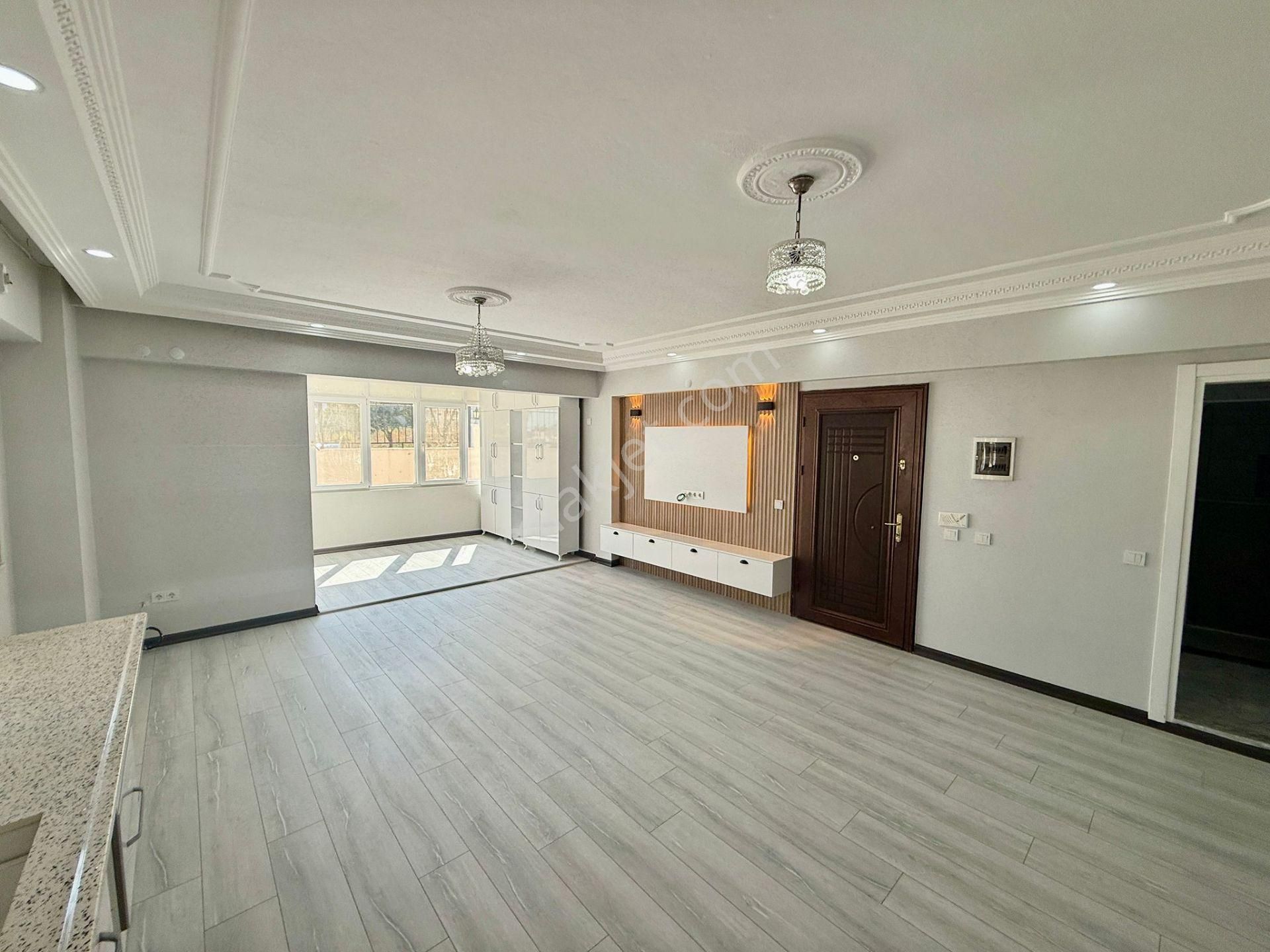 Didim Altınkum Mah. Plaja 800m Mesafede 2+1açık Mutfaklı Ön Cepheli Yüksek Girişli Dairemiz Satışda - Görsel 14