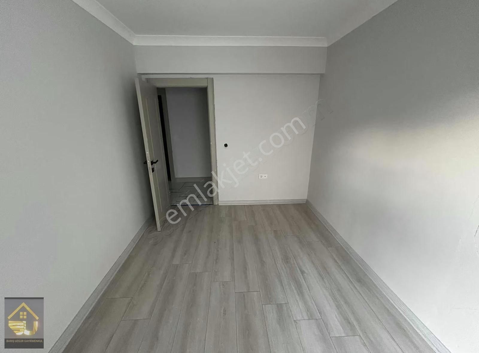 Şok Fiyat Güvenlikli Sitede A Blokda 3+1 Satılık Daire - Görsel 4