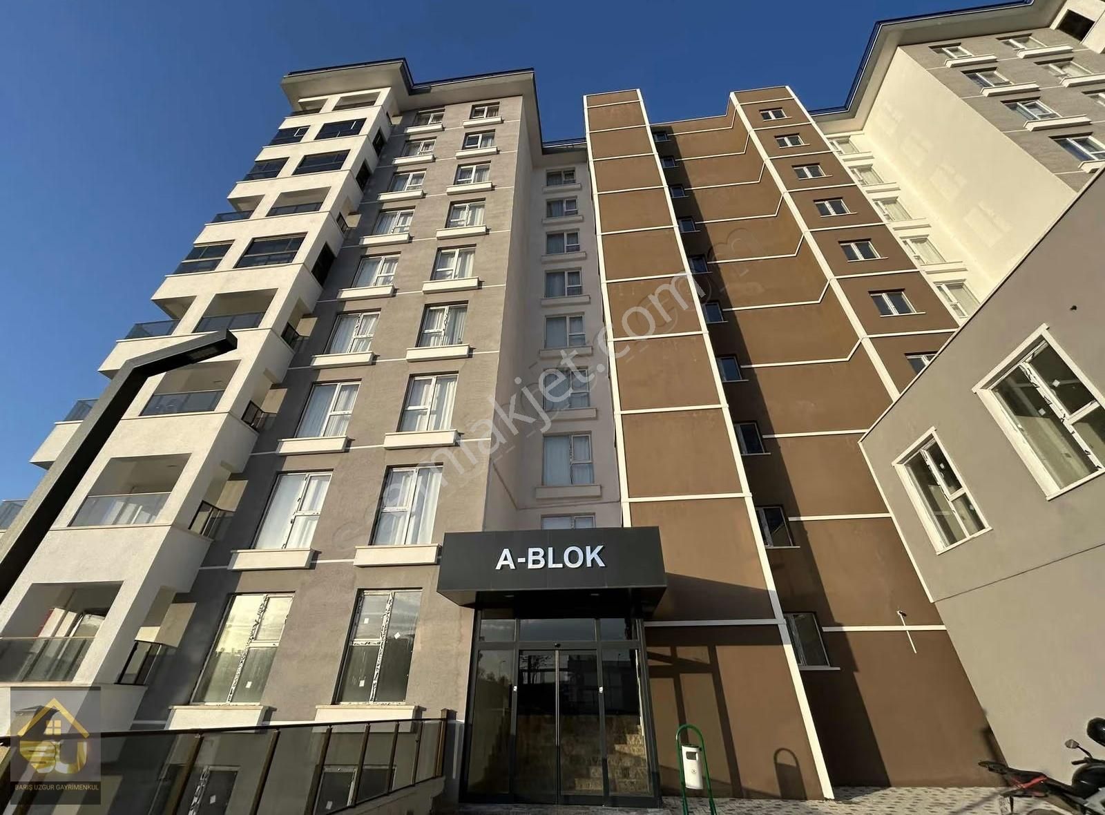 Şok Fiyat Güvenlikli Sitede A Blokda 3+1 Satılık Daire - Görsel 12