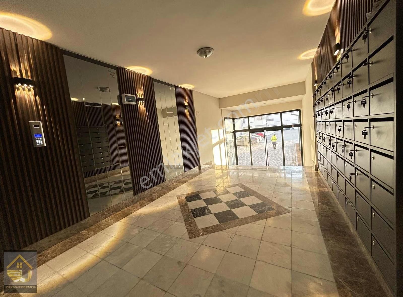 Şok Fiyat Güvenlikli Sitede A Blokda 3+1 Satılık Daire - Görsel 3