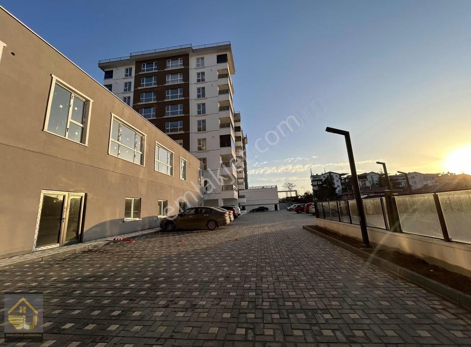 Şok Fiyat Güvenlikli Sitede A Blokda 3+1 Satılık Daire - Görsel 35