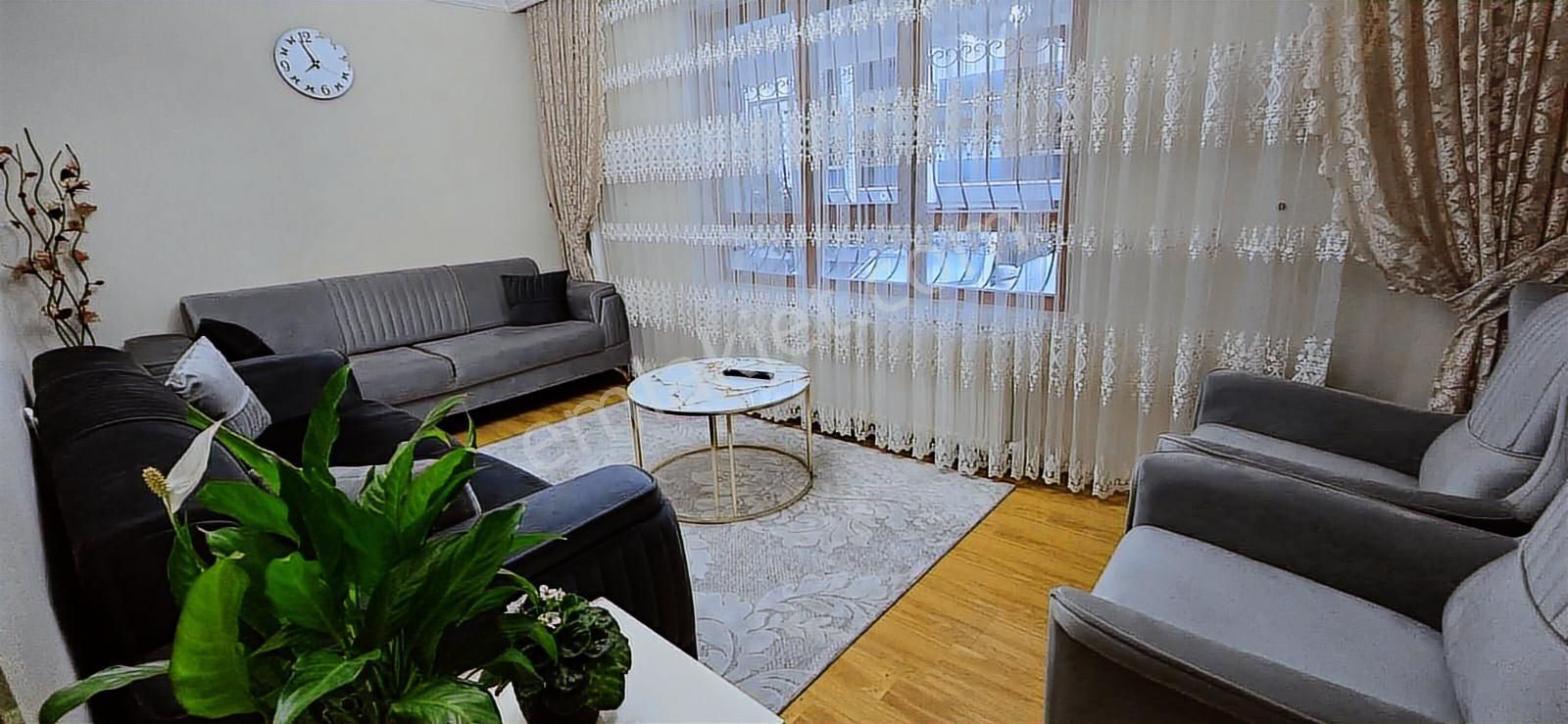 Gülveren Mah 2+1 Kot 2 Asansör 95 M2 Montalamalı