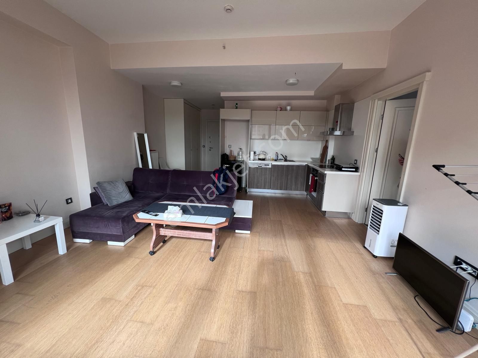 Kiptaş Venezia Mega Satılık Avm Mnzr. Kare Salon 1+1 Daire - Görsel 2