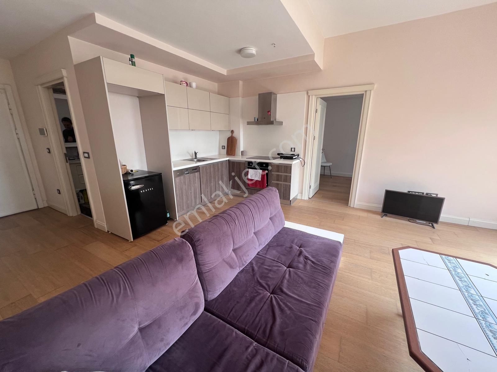 Kiptaş Venezia Mega Satılık Avm Mnzr. Kare Salon 1+1 Daire - Görsel 3