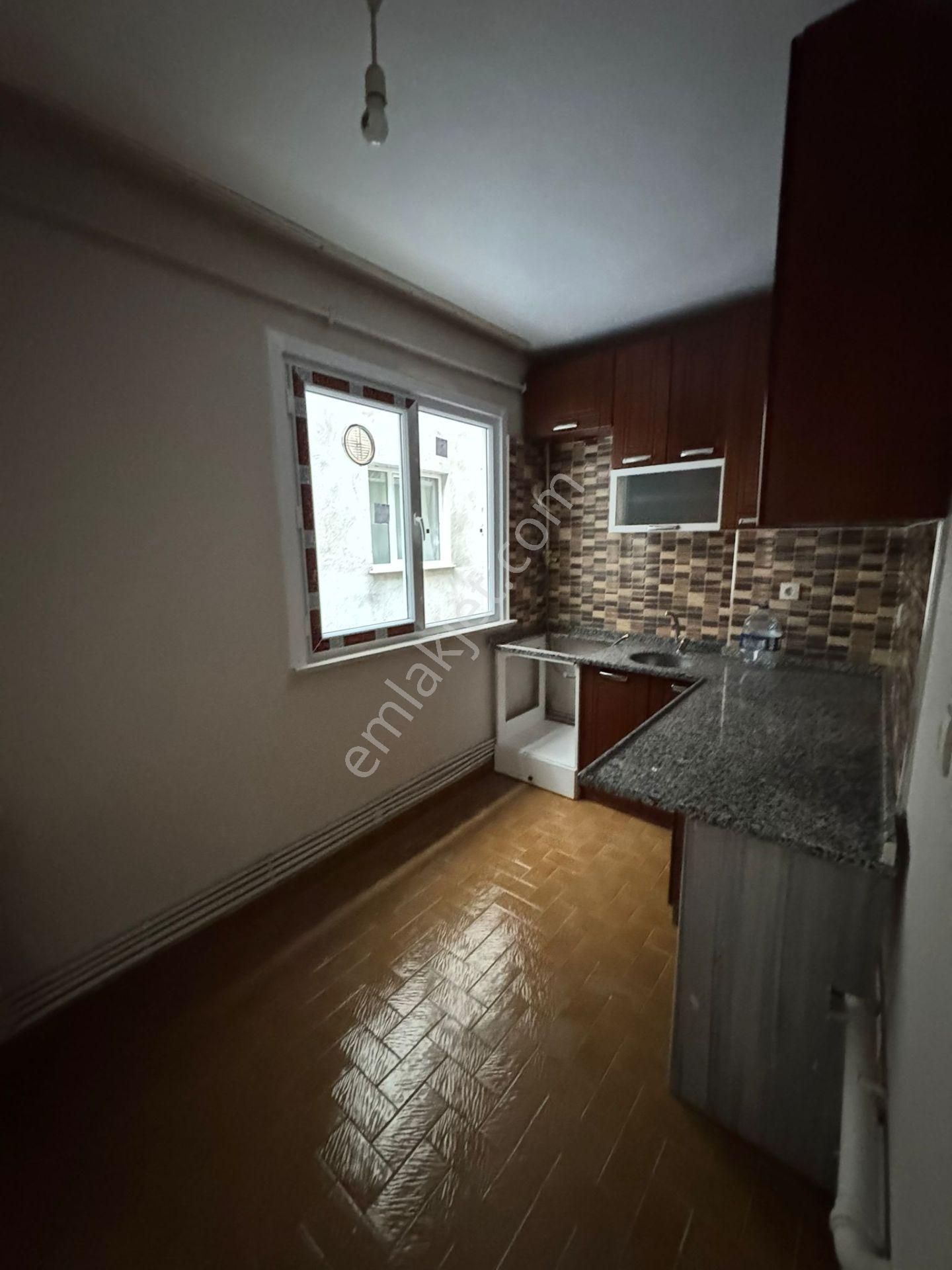 Menderes Mahallesinde 2+1 100m2 Kiralık Daire - Görsel 8