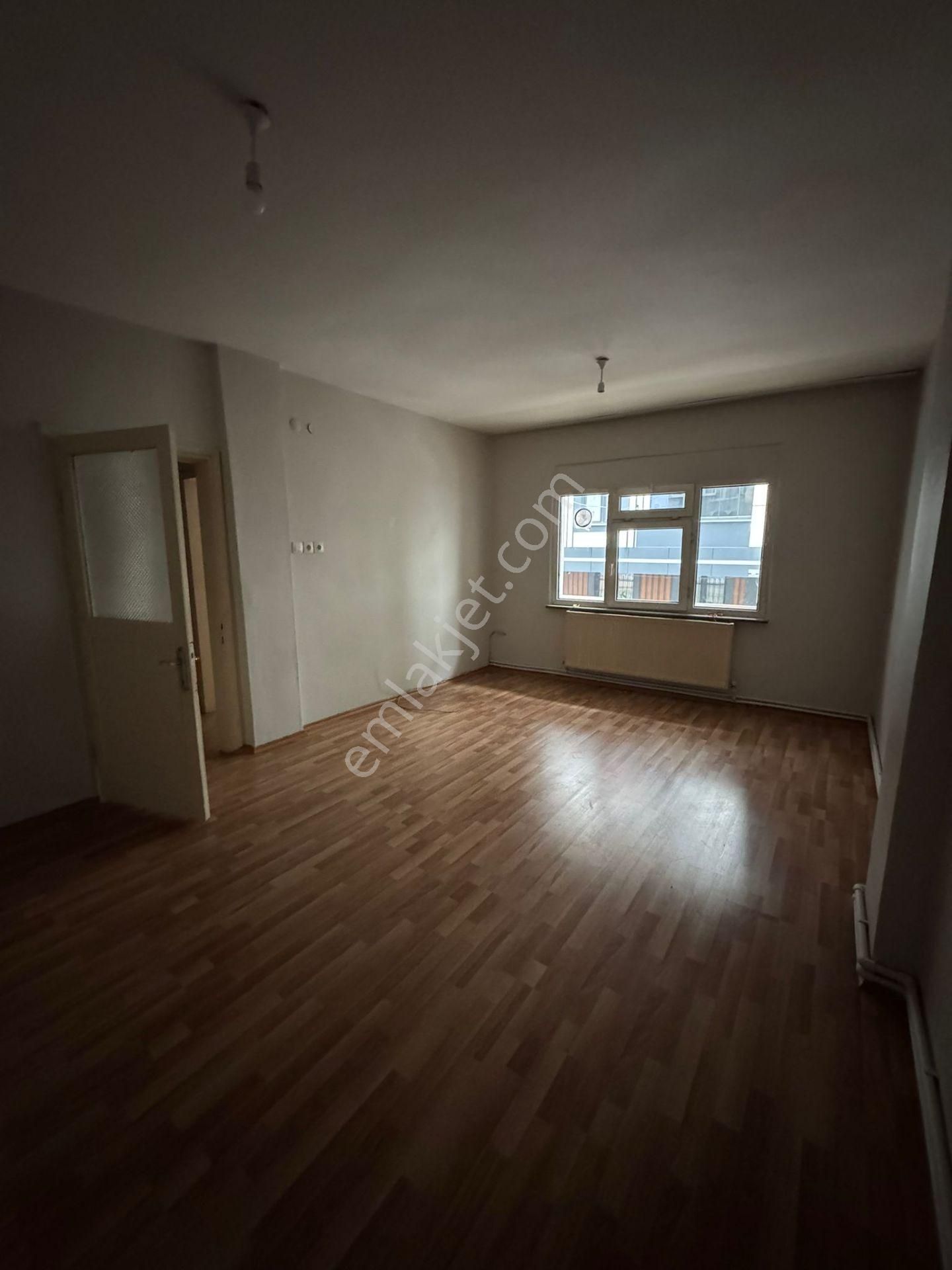 Menderes Mahallesinde 2+1 100m2 Kiralık Daire - Görsel 3