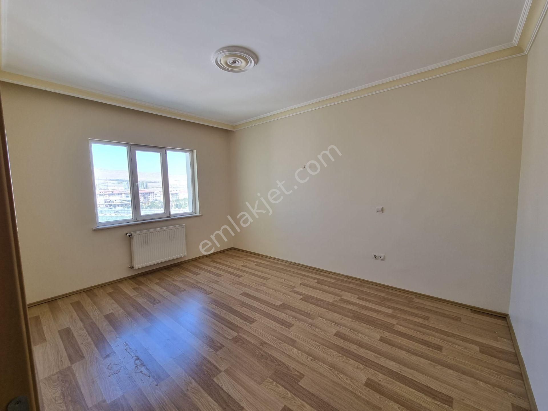 Emrah Çiftci'den Selçuklu Yazır Mah.bahçeşehir Sit.satılık 3+1 Arakat Daire - Görsel 11