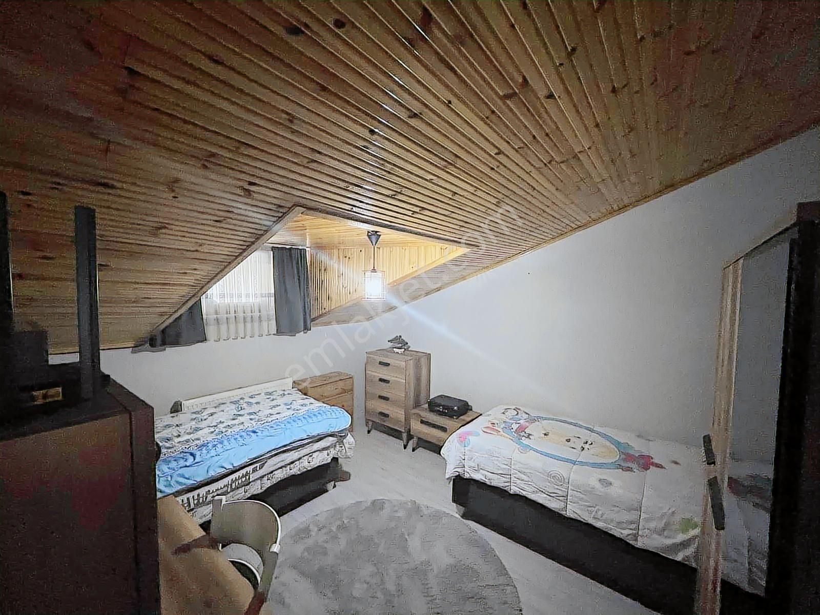 Fevziçakmak Mahallesinde Satılık Dubleks Daire 4+2 - Görsel 32