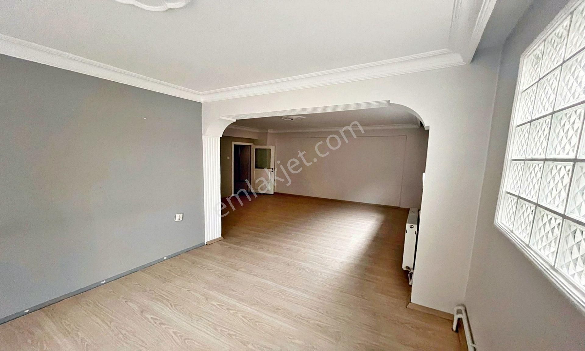 Pınarbaşı Mahallesin'de Masrafsız Kot Altında Daire Var 1+1 ! - Görsel 4