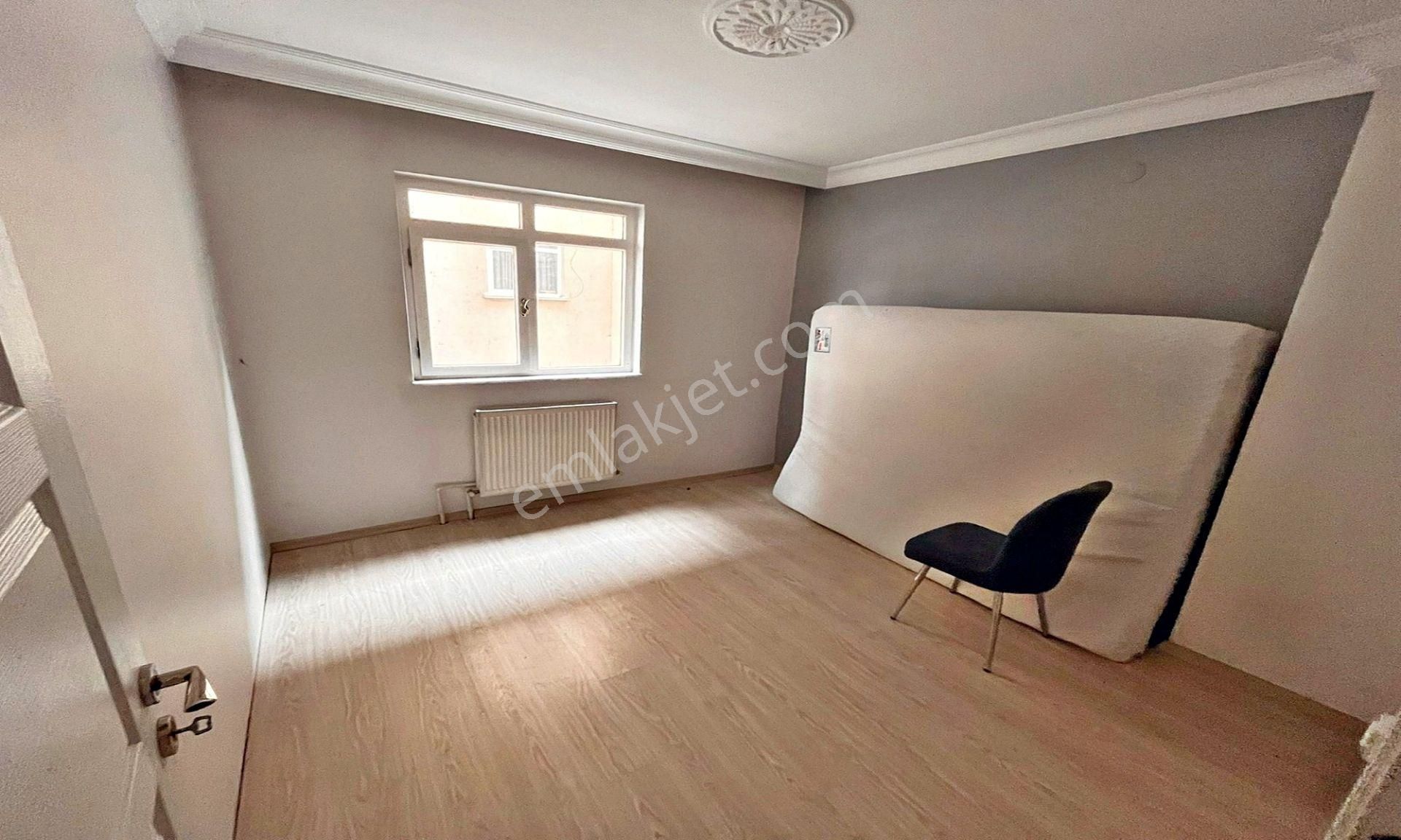 Pınarbaşı Mahallesin'de Masrafsız Kot Altında Daire Var 1+1 ! - Görsel 8