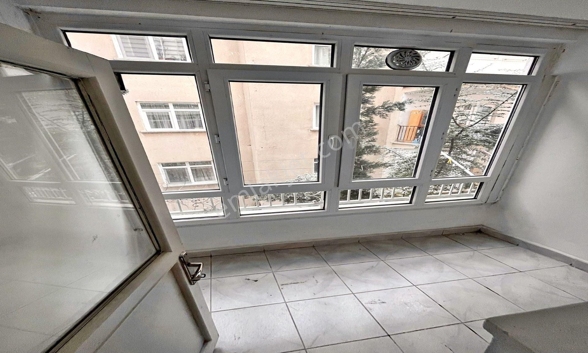 Pınarbaşı Mahallesin'de Masrafsız Kot Altında Daire Var 1+1 ! - Görsel 23