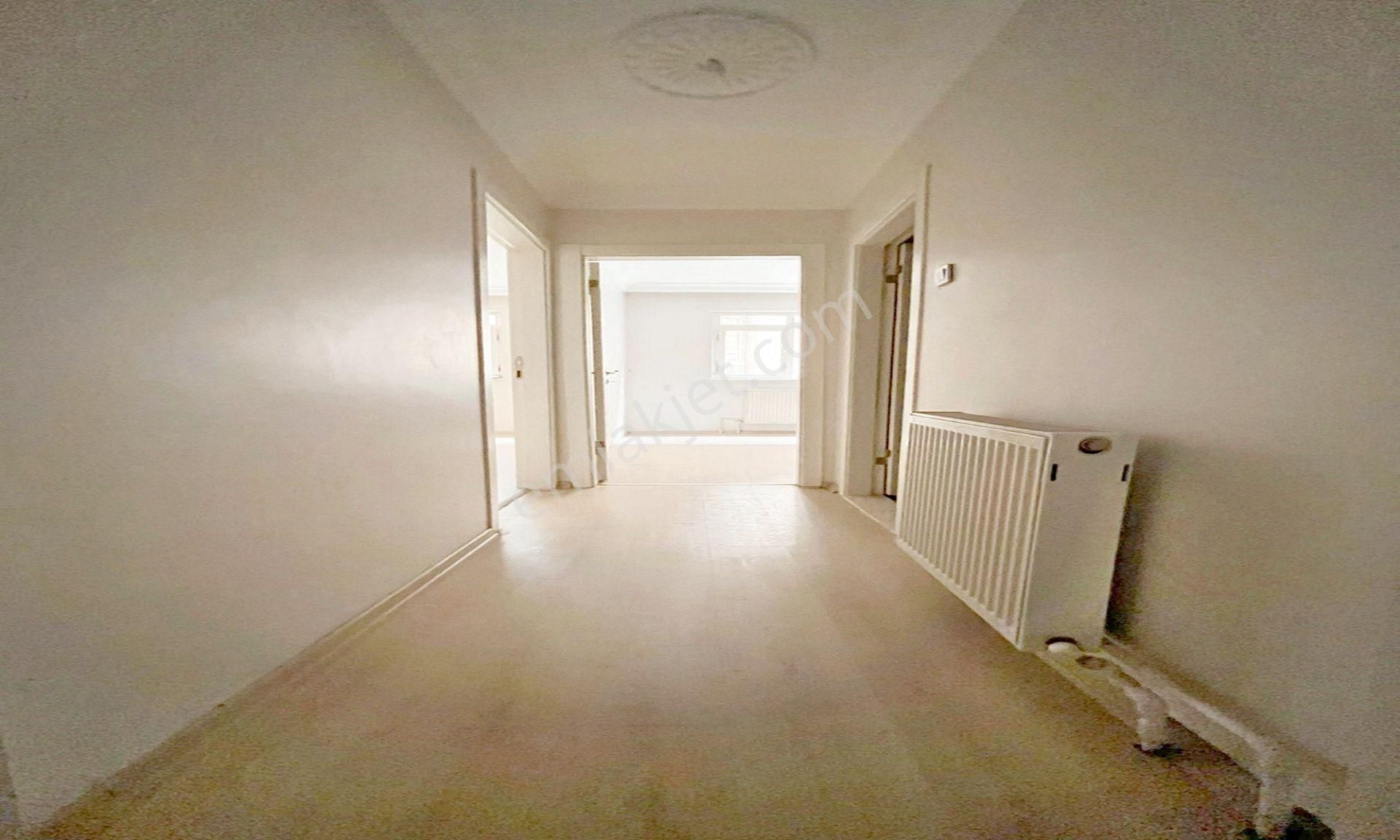 Pınarbaşı Mahallesin'de Masrafsız Kot Altında Daire Var 1+1 ! - Görsel 21