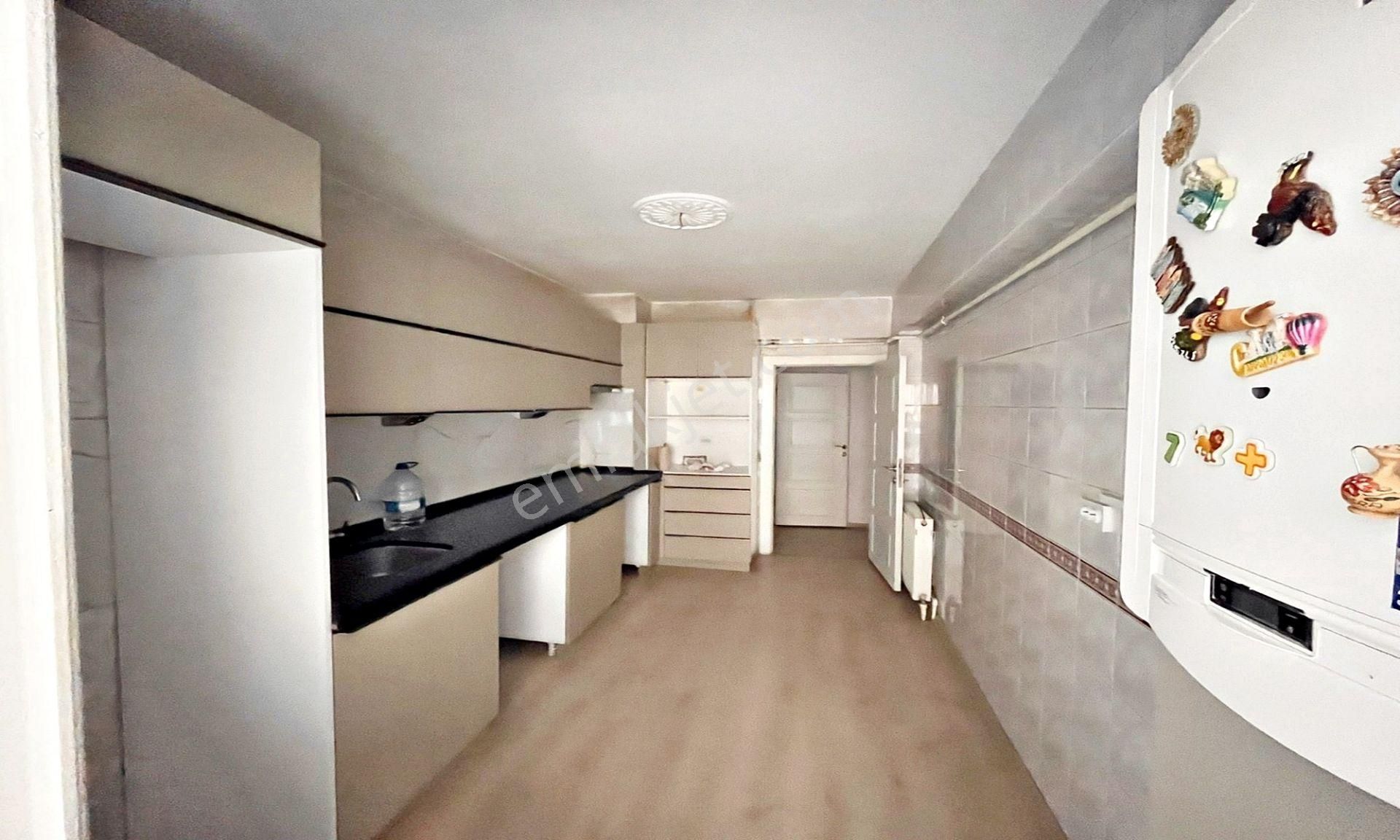 Pınarbaşı Mahallesin'de Masrafsız Kot Altında Daire Var 1+1 ! - Görsel 22