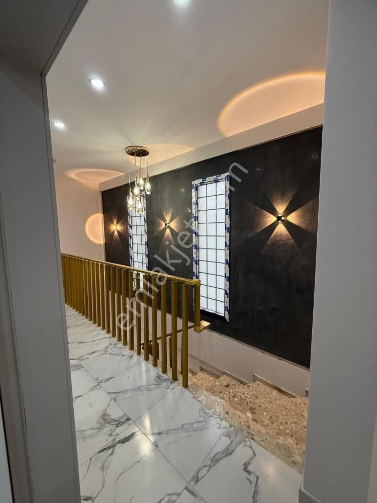 'kuşadası Davutlar Merkezde Özel Havuzlu Satılık Villa' - Görsel 14