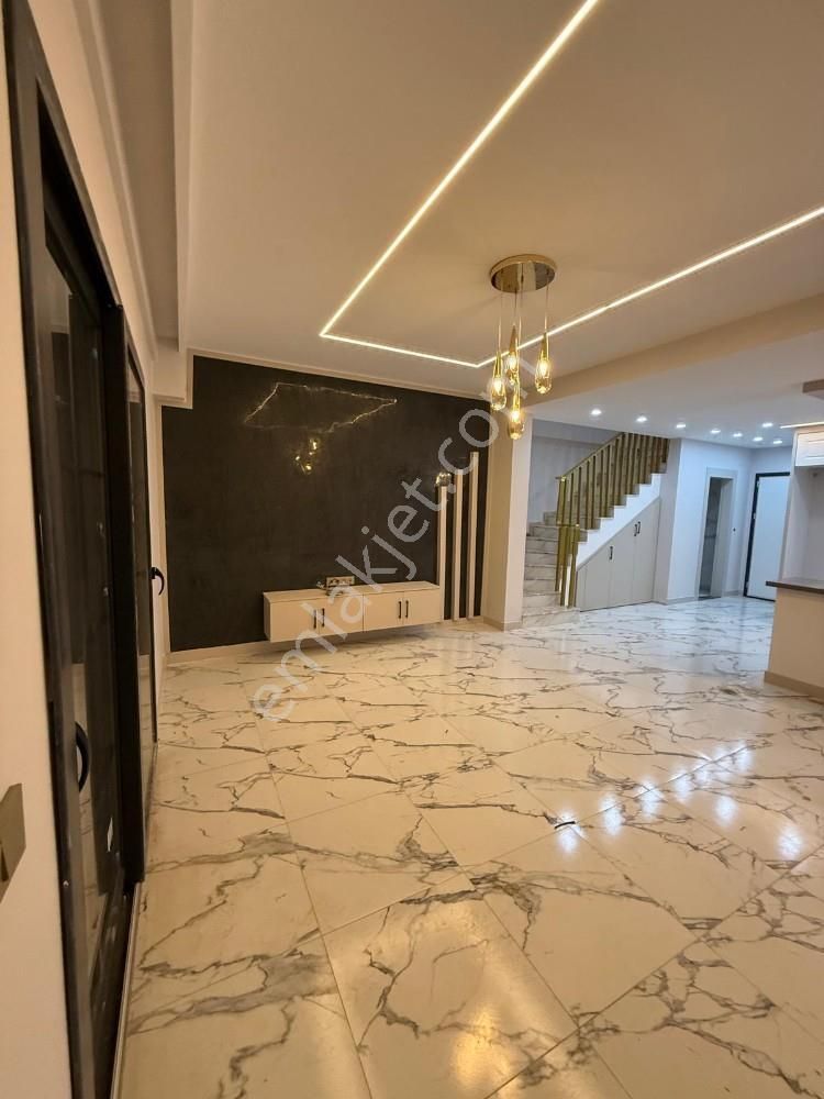 'kuşadası Davutlar Merkezde Özel Havuzlu Satılık Villa' - Görsel 16