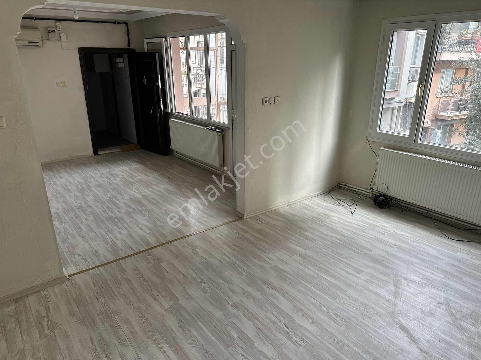 Demetten Doğalgazlı Klimalı Çift Cepheli Arakat Kiralık 1+1. - Görsel 24