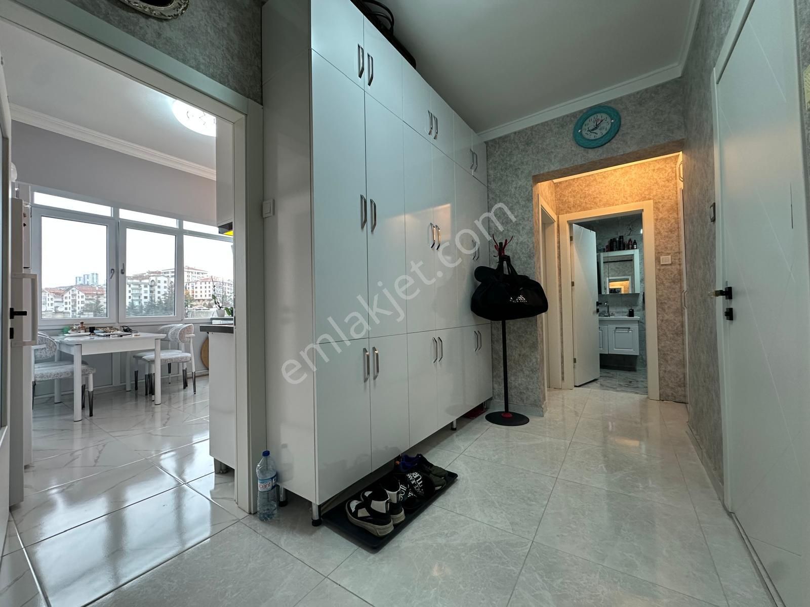 Genereal Tevfik Sağlam Caddesinde Lüx Yapılı Yapılı Ara Kat 3+1 - Görsel 24