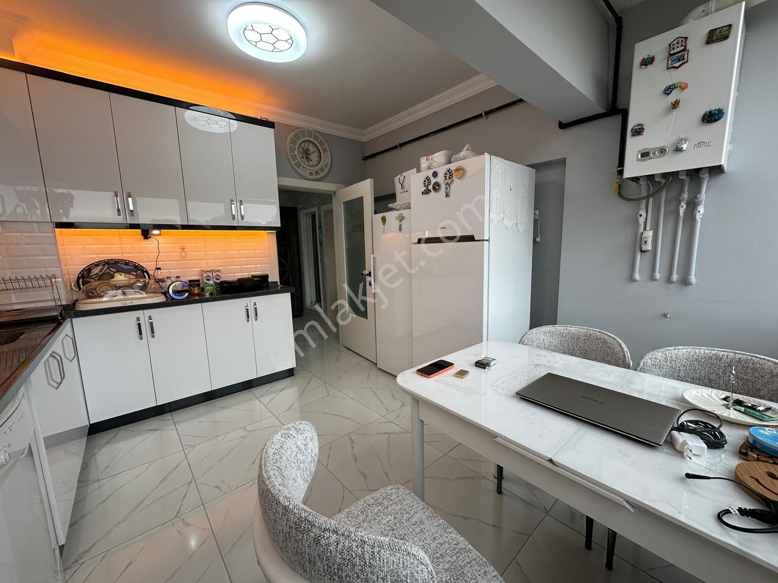 Genereal Tevfik Sağlam Caddesinde Lüx Yapılı Yapılı Ara Kat 3+1 - Görsel 6