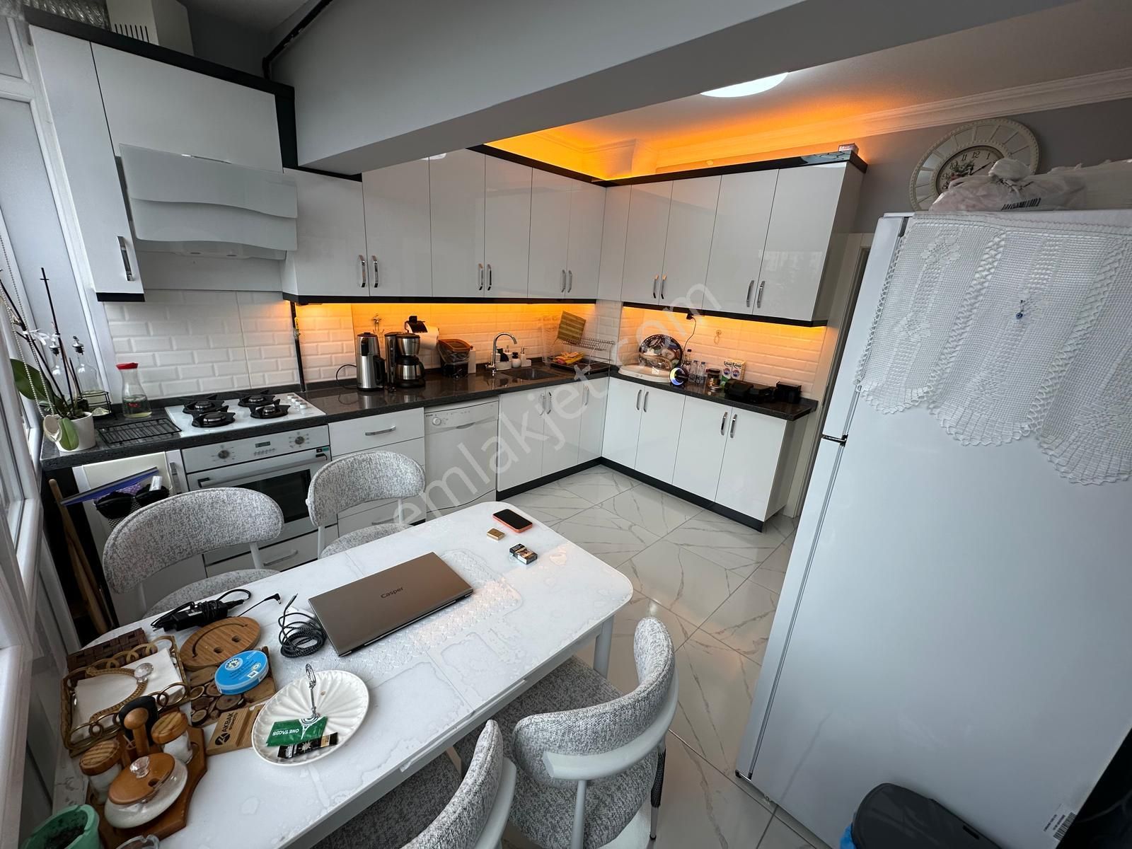 Genereal Tevfik Sağlam Caddesinde Lüx Yapılı Yapılı Ara Kat 3+1 - Görsel 4