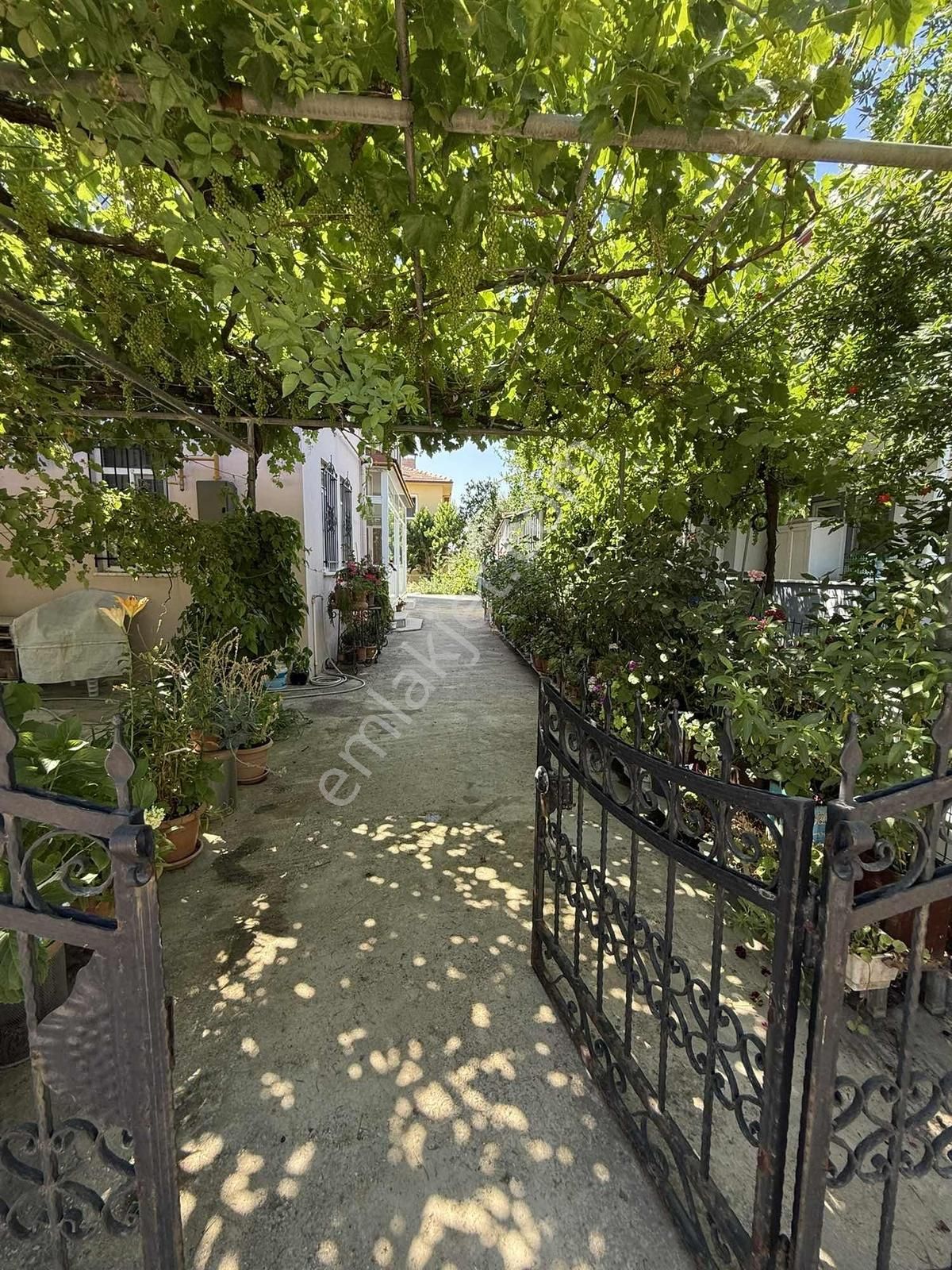 Gülağzı Erenköy Sitesi İç Tış Yeni Tadilatlı Villa - Görsel 2