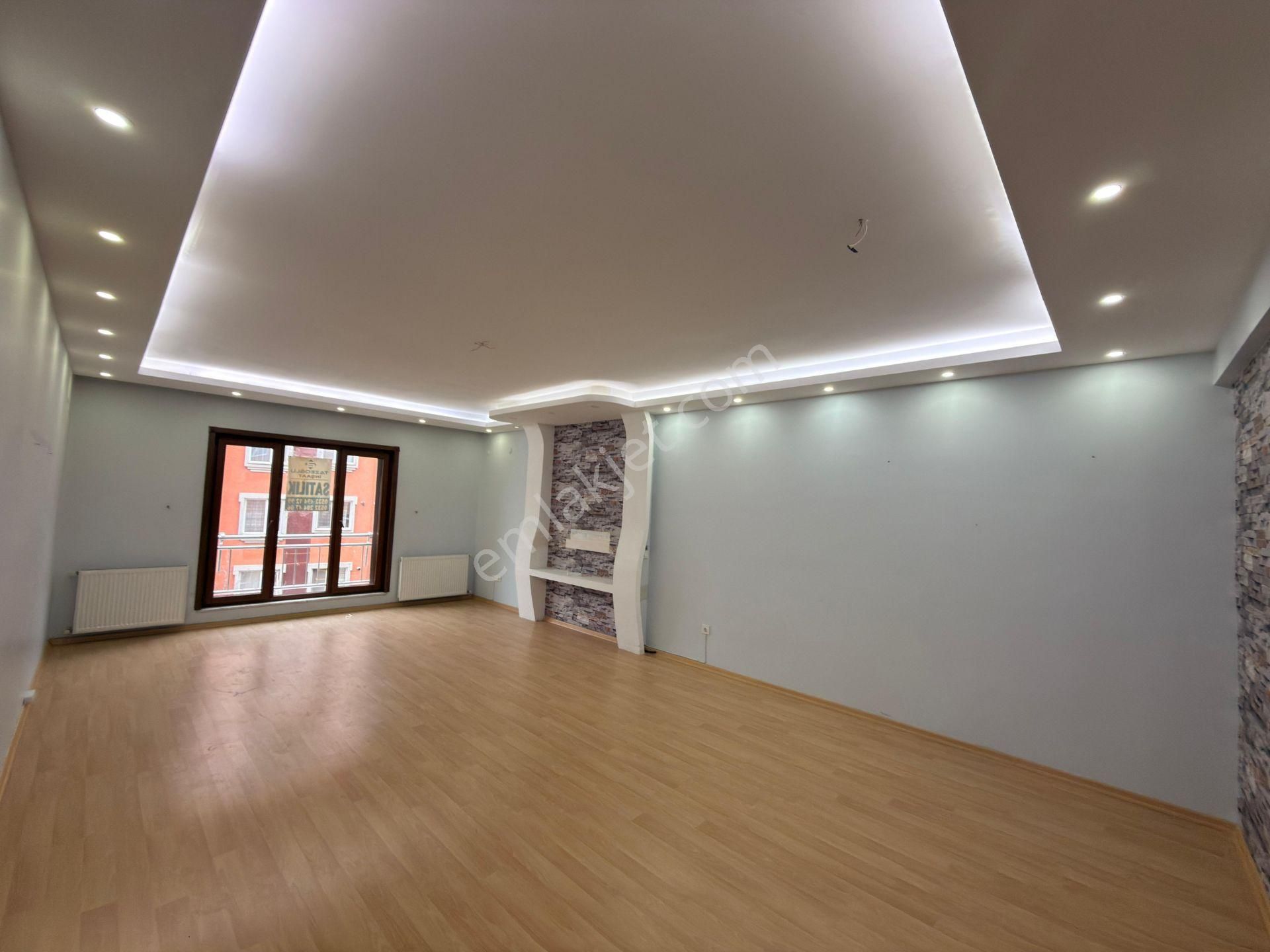 Güvenden Şehrin Göbeğinde 160m² Ara Kat Ön Cephe Satılık 3+1 - Görsel 5