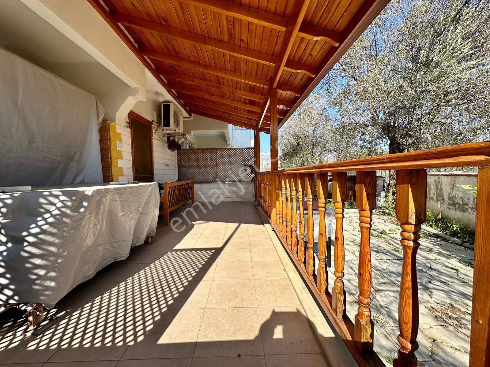 ꧁akçay Ay Emlaktan꧂pelitköy'de Geniş Teraslı Denize 300 M Kombili Site İçerisinde Satılık 3+1 Villa - Görsel 32